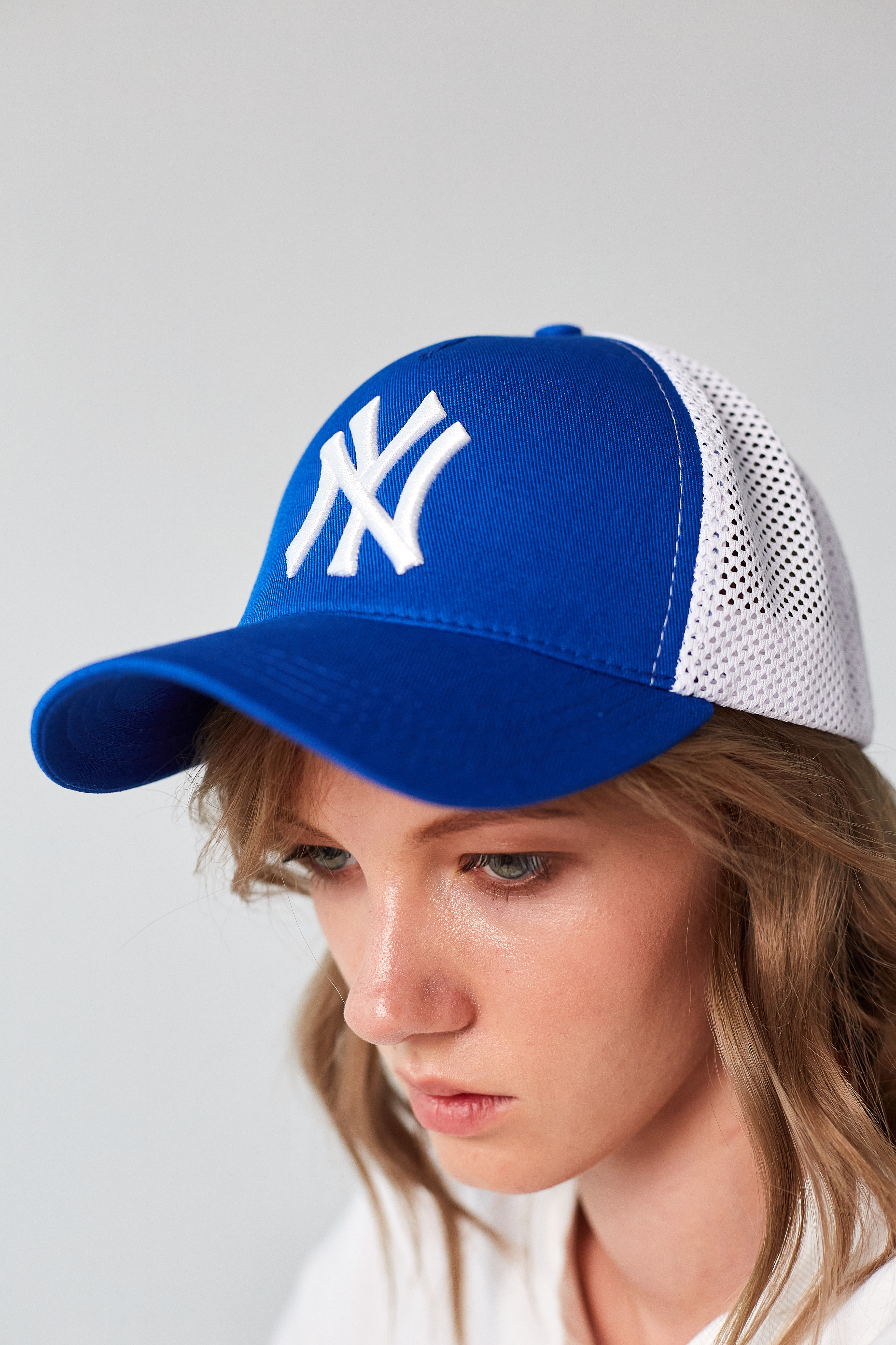 

Бейсболка FAMO BK-1111 Бело-синий 55-56 55-56 (BK-1111)