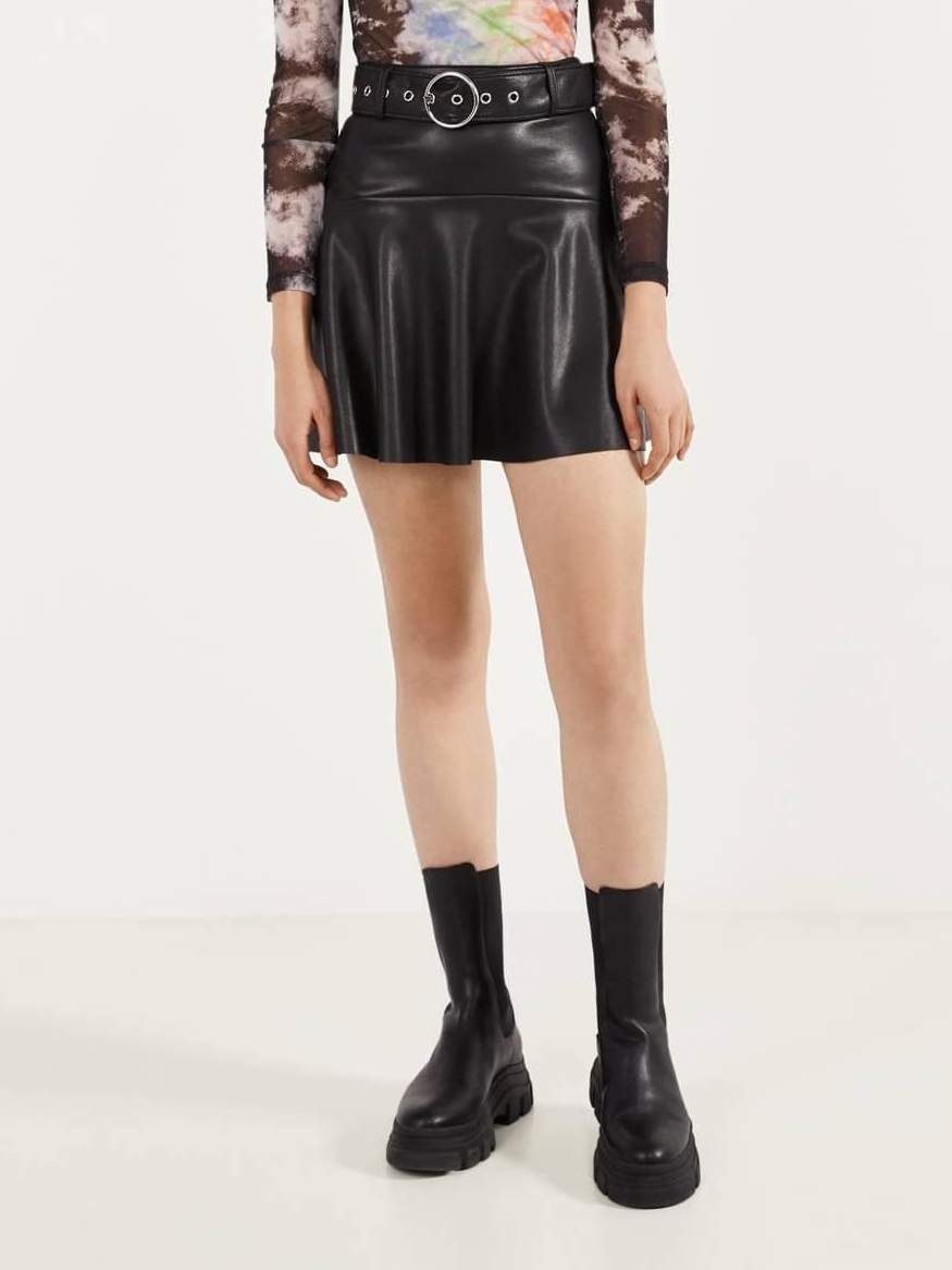 

Юбка Bershka 0566/405/800-AAAD S Черная (DD3000003182090_SZ00566405800022)