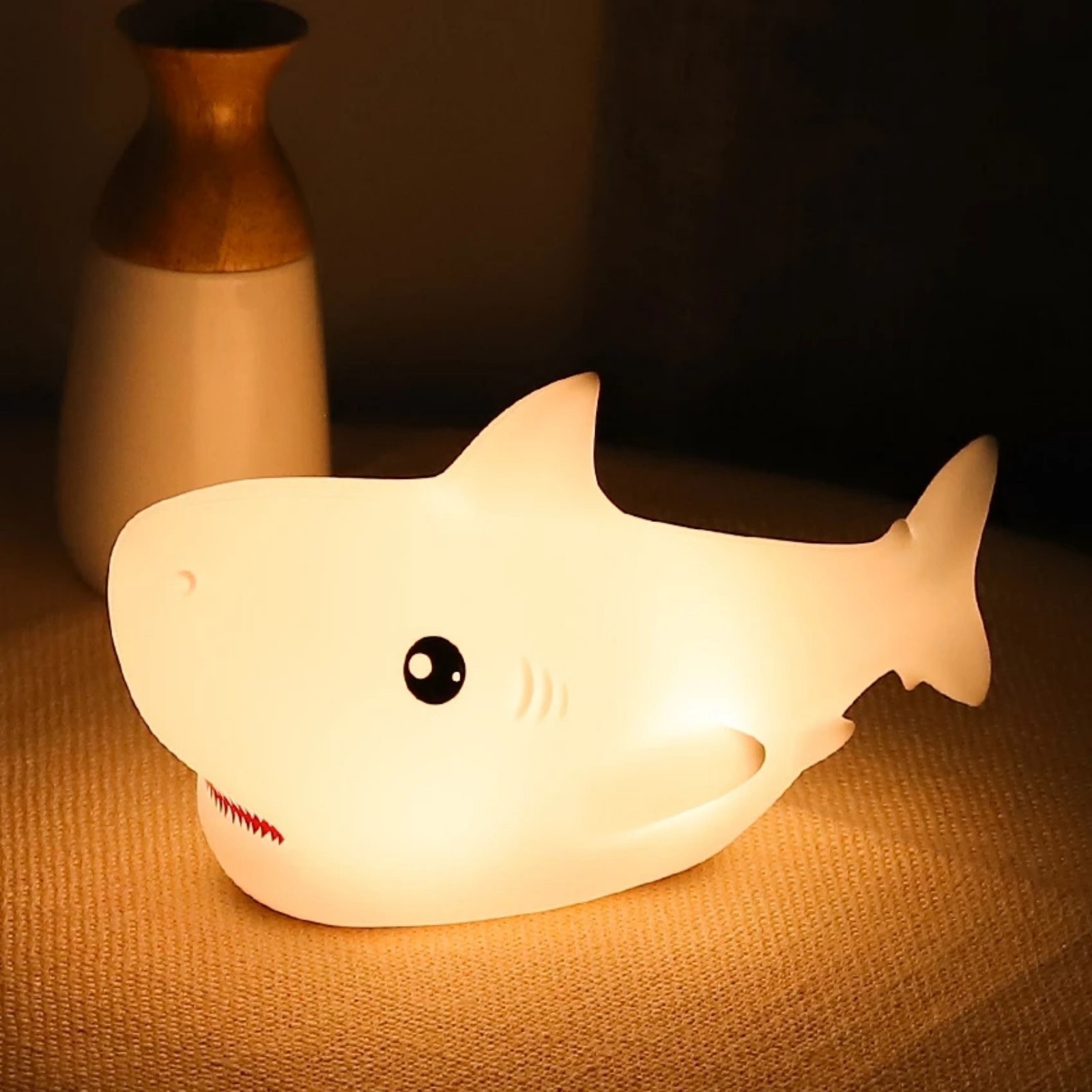 

Детский силиконовый ночник светильник меняющий цвета Акула Shark