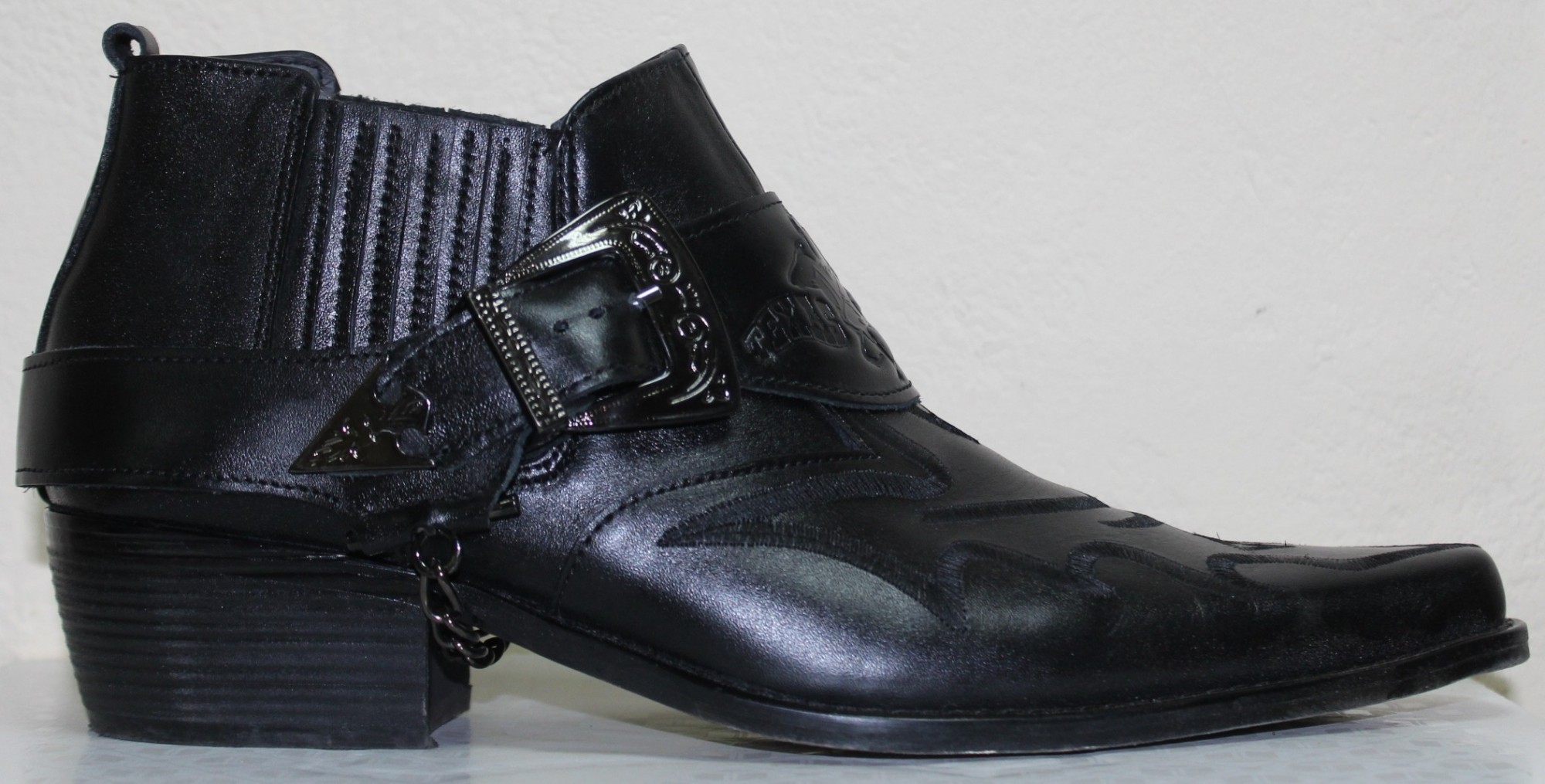 

Туфли Classic style казаки 41 черные 21-506КЛ
