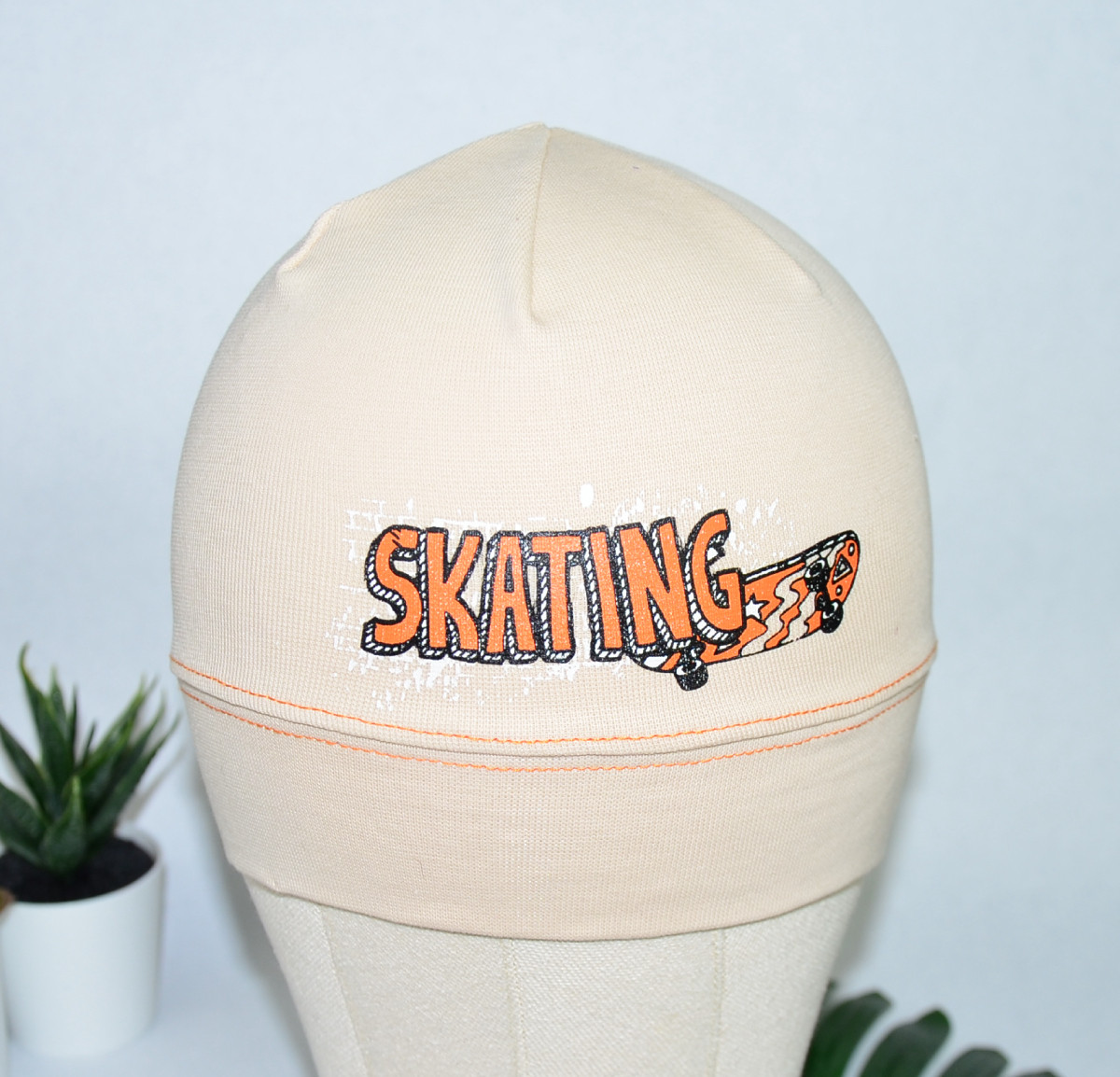 

Шапка Skating 40-46 см бежевая SN00069