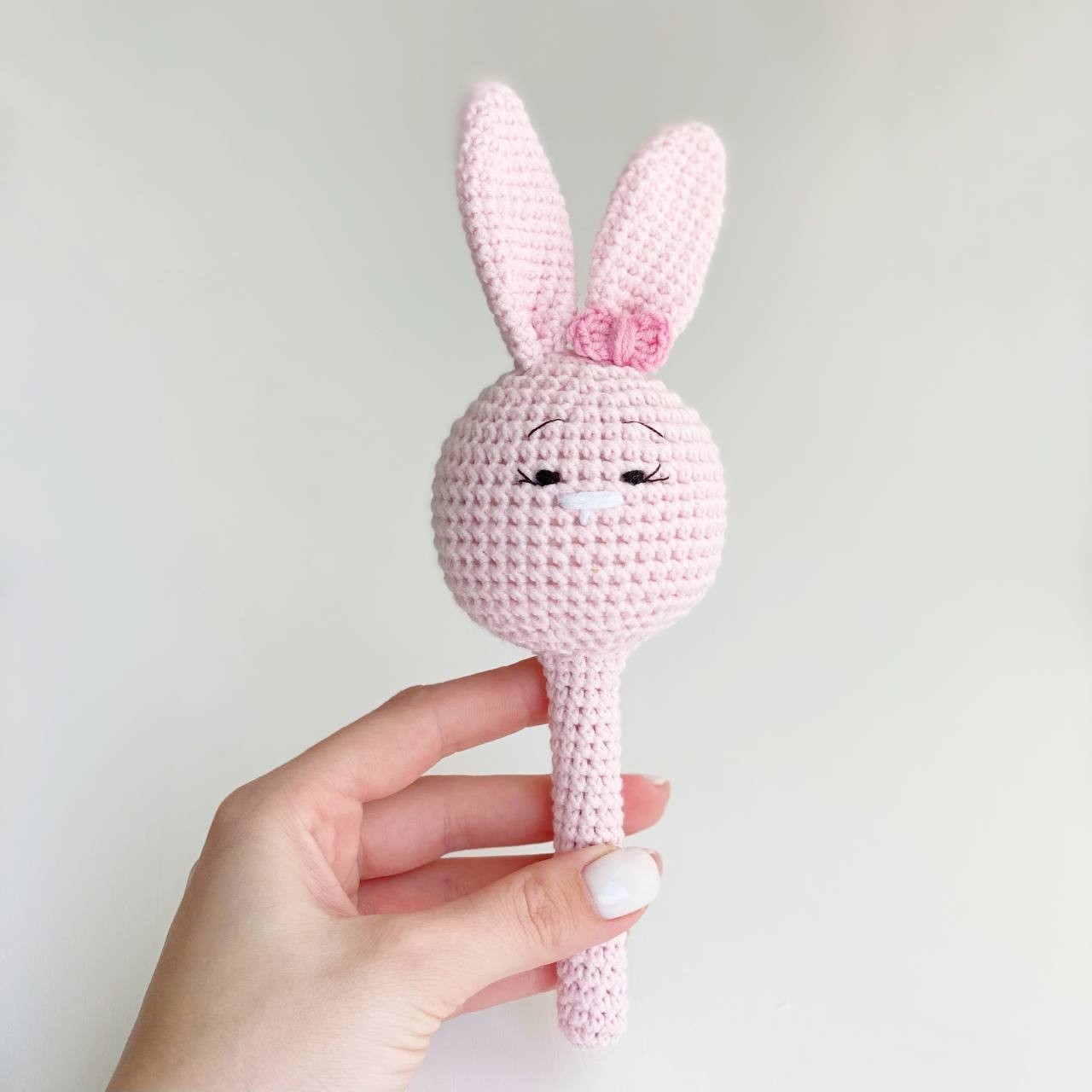 

Вязанная погремушка Баловень Little Bunny