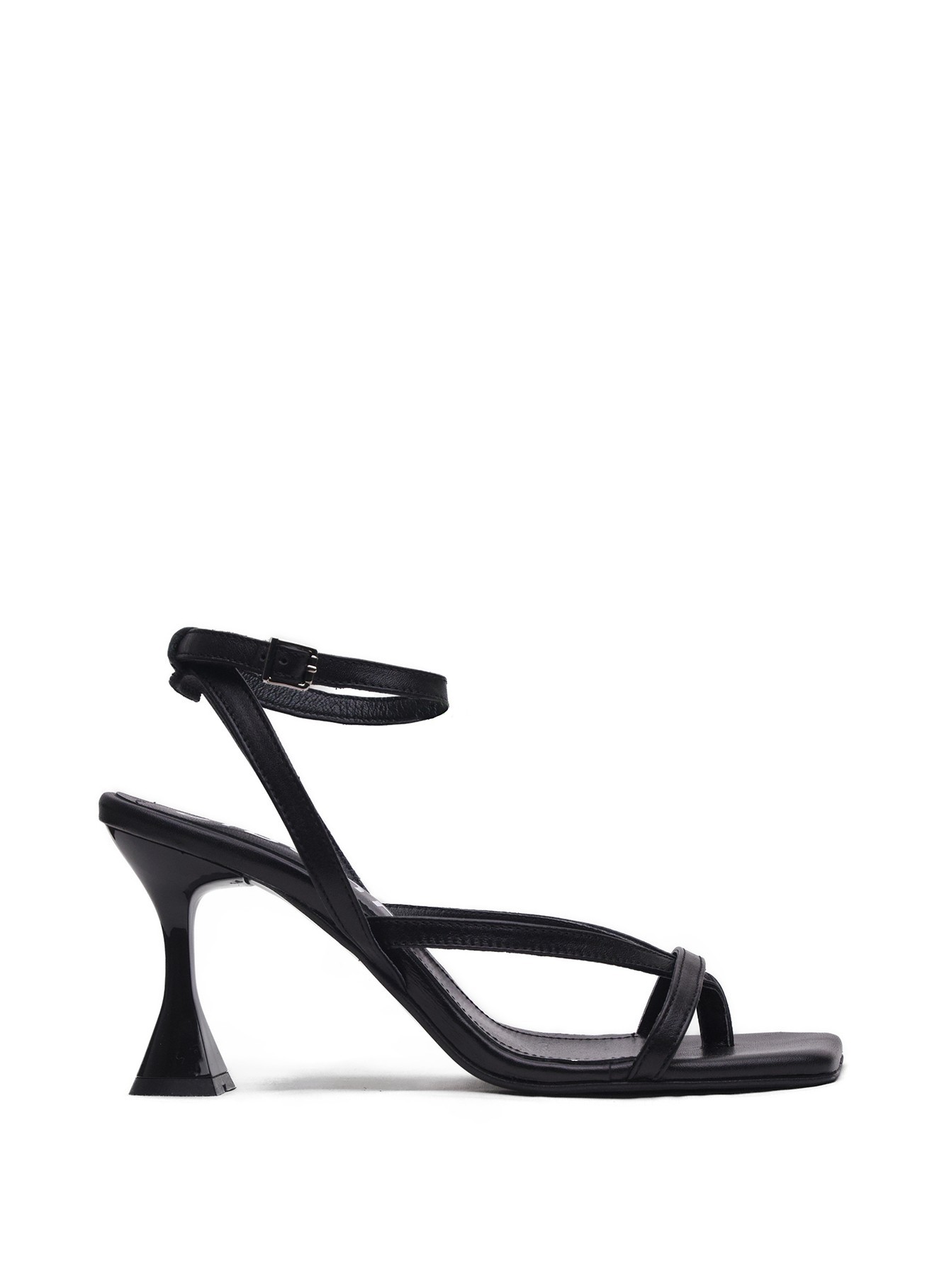 

Женские босоножки на каблуке CIRCUL TIED HIGH HEEL черные 40 р.