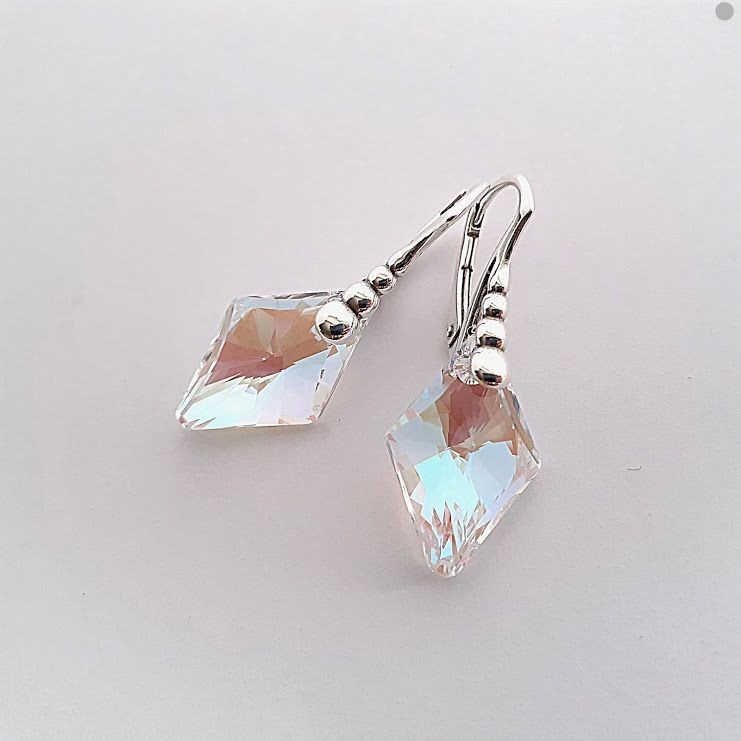 

Серьги Hand Made с кристаллами Swarovski цвета Crystal Blue AB