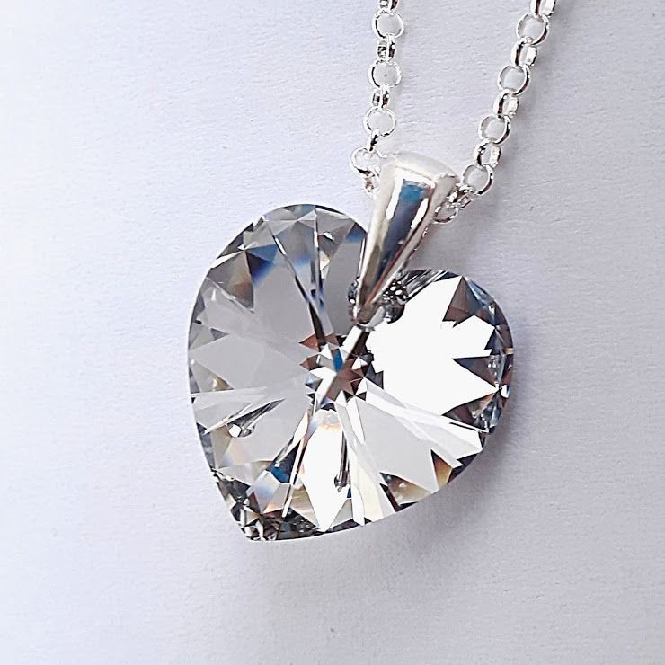 

Серебряный кулон с камнем Swarovski (цена без цепочки)