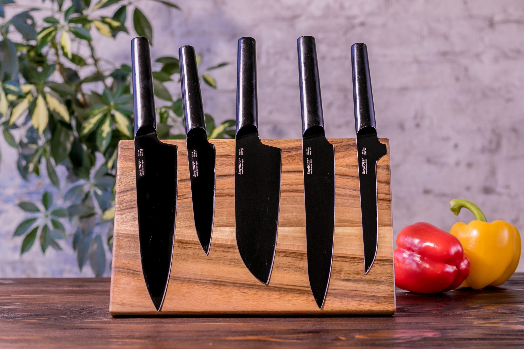 

Магнитная настольная подставка для ножей ecoWalnut EK-34