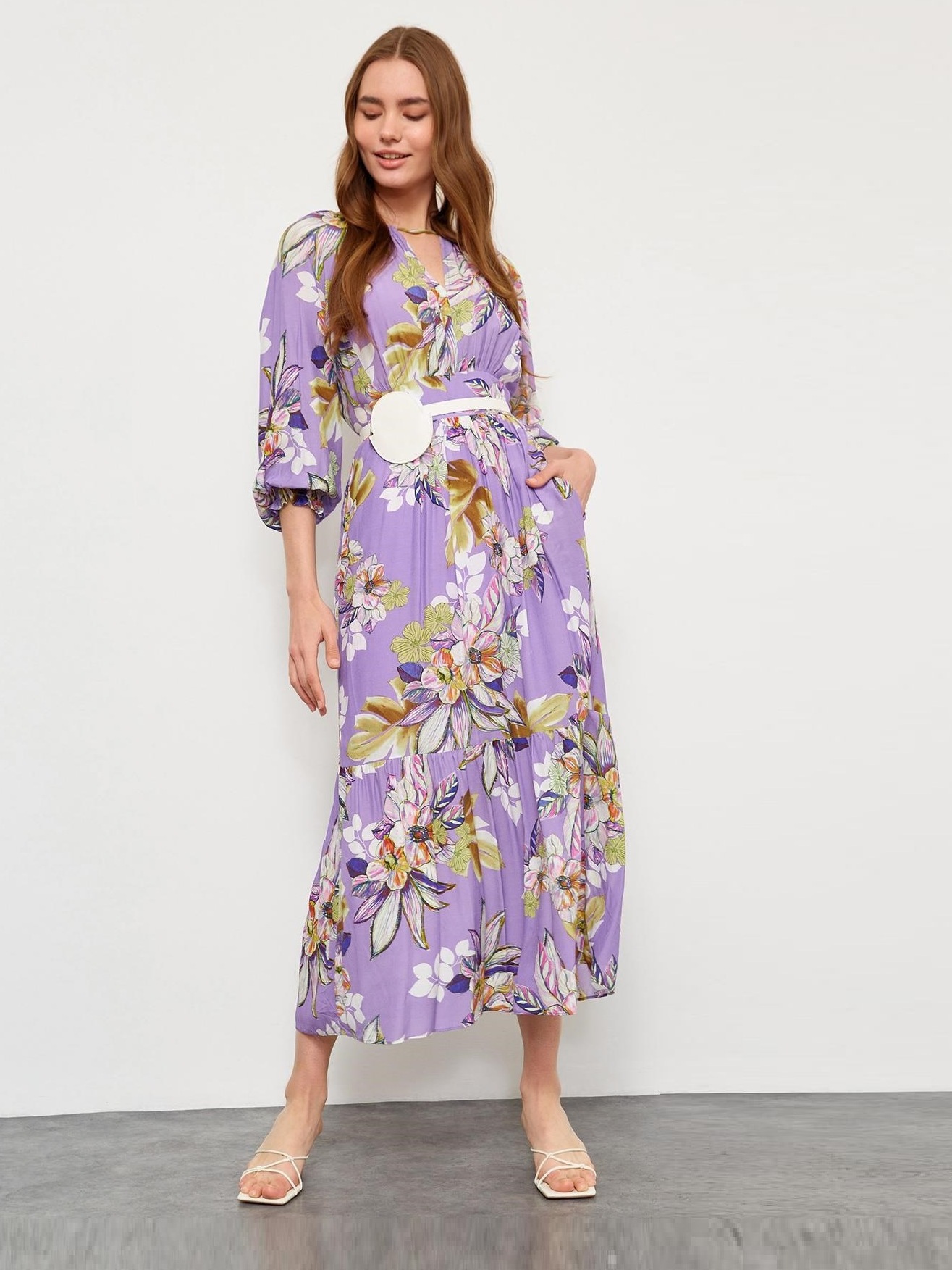 

Сиреневое платье миди с цветочным узором и поясом Setre ST060S40115301  Сиреневый, Сиреневое платье миди с цветочным узором и поясом Setre ST060S40115301 M Сиреневый