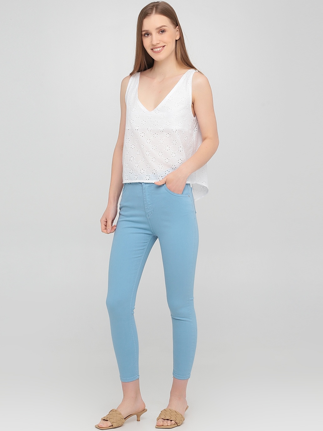 

Голубые демисезонные зауженные джинсы BEBE PLUS 23612 XL Голубой