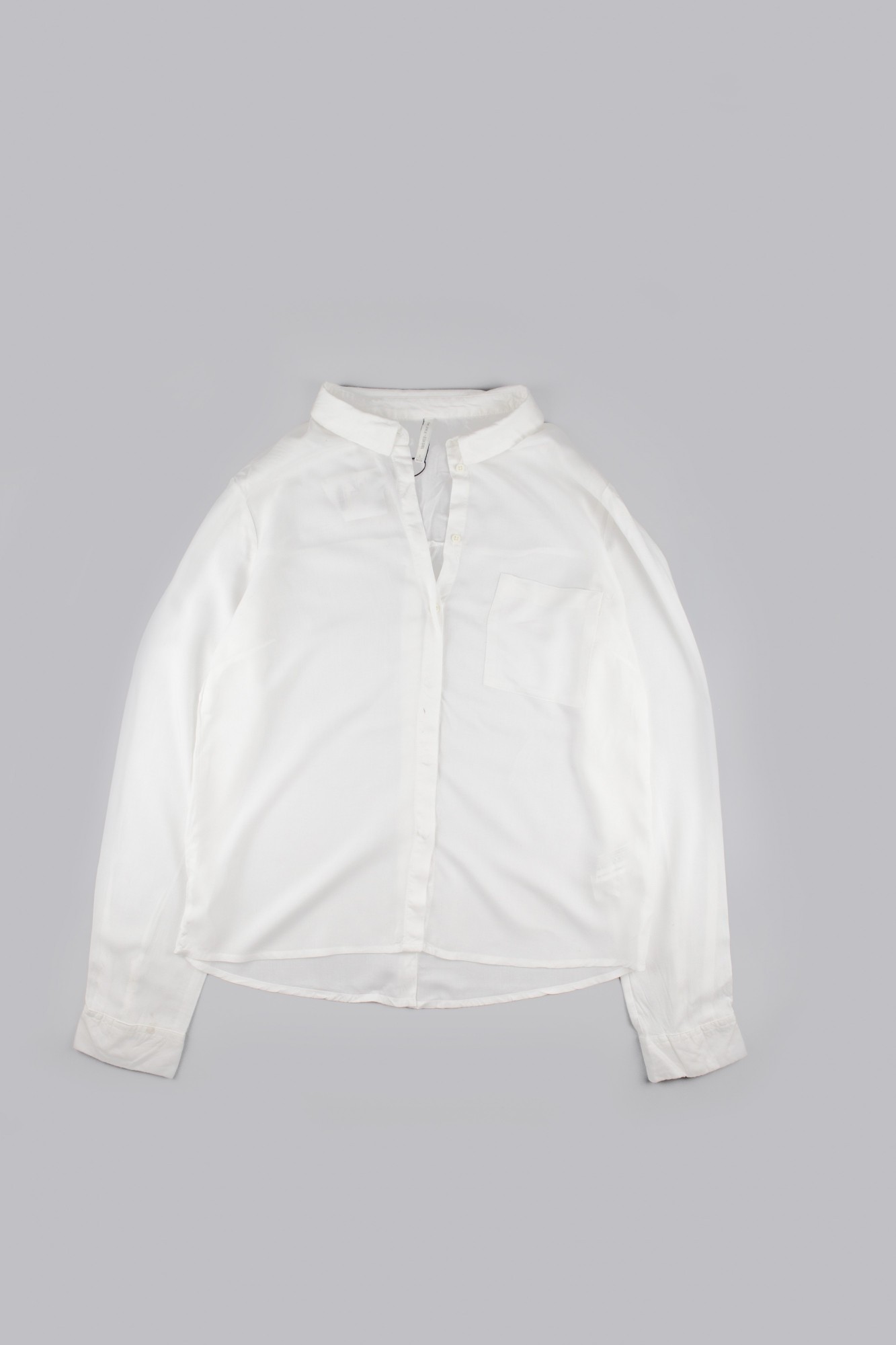 

Рубашка Bershka L белый 5023654120147