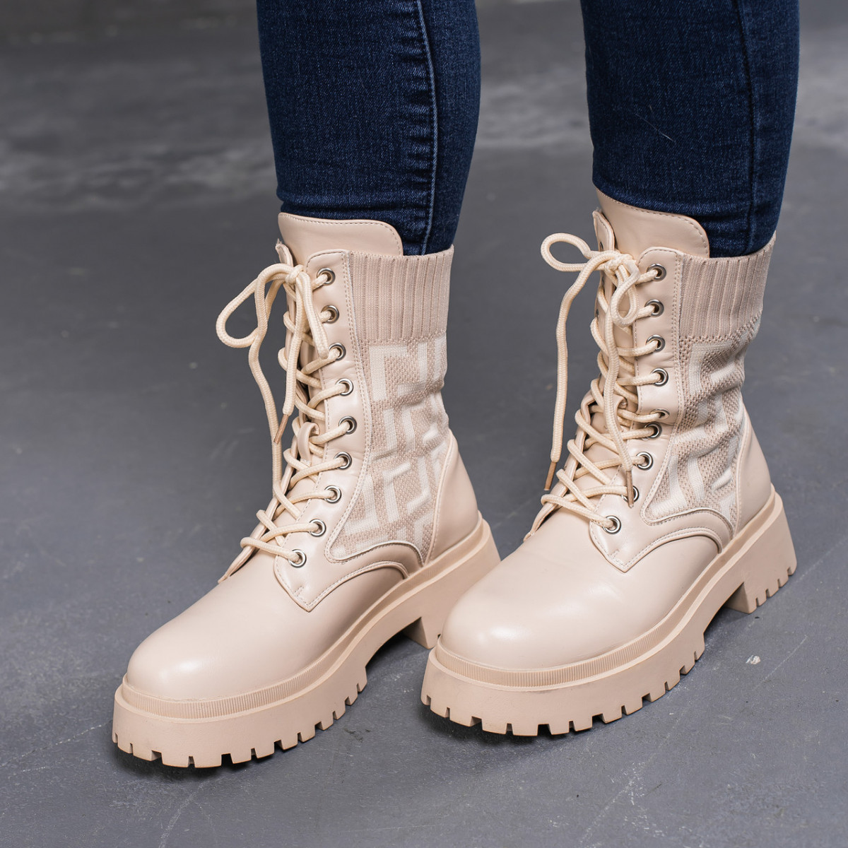 

Ботинки женские Fashion Horseshoe 3367 36 размер 23,5 см Бежевый