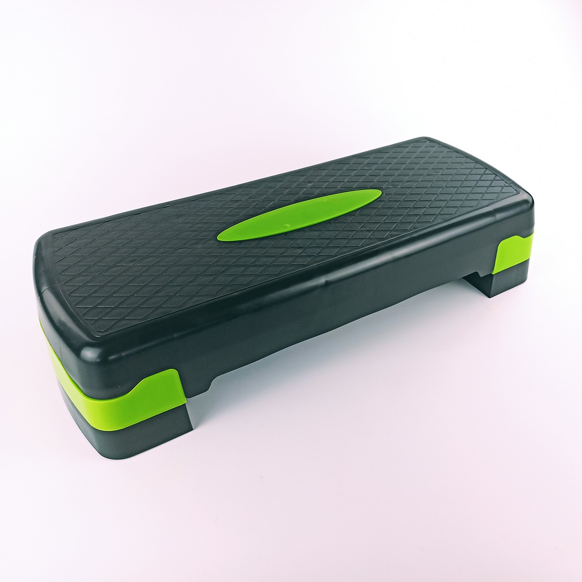 

Степ-платформа (68x28x10+5см) для фитнеса и аэробики FitMagic 2-х ступенчатая степ-доска черно-салатовая