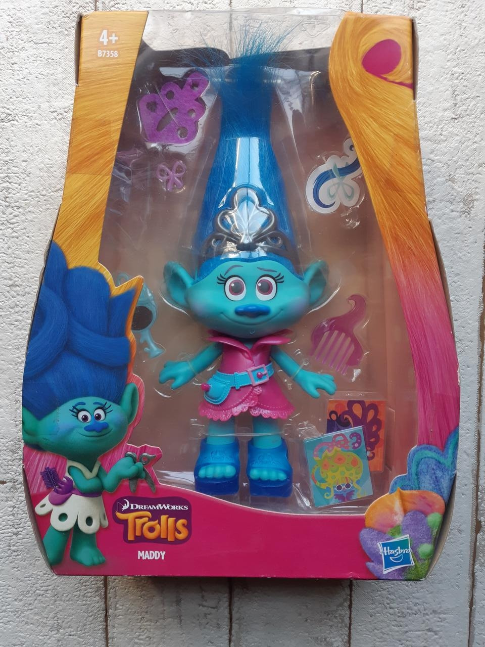 

Тролль среднего размера Мэдди Trolls Hasbro B7358