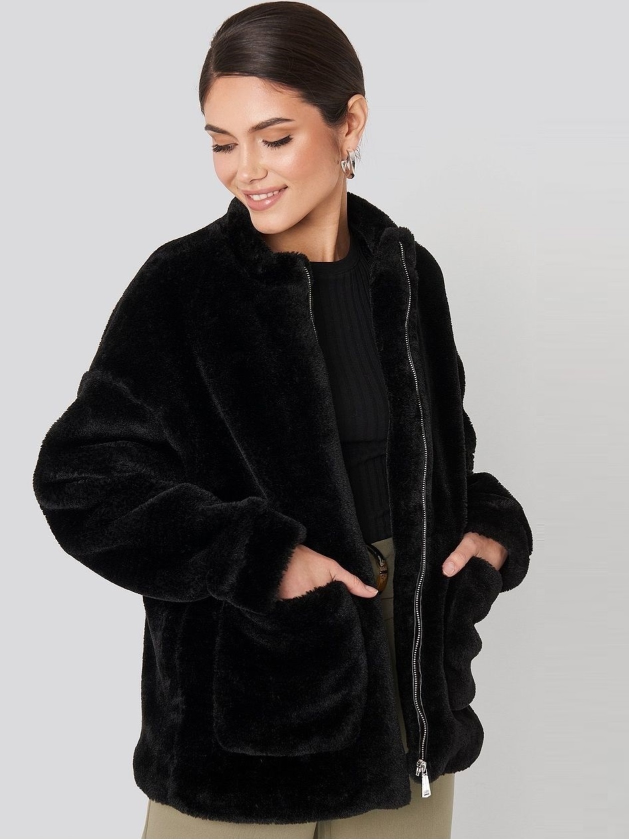 

Куртка из искусственного меха NA-KD 1018002746 EU38 Черный