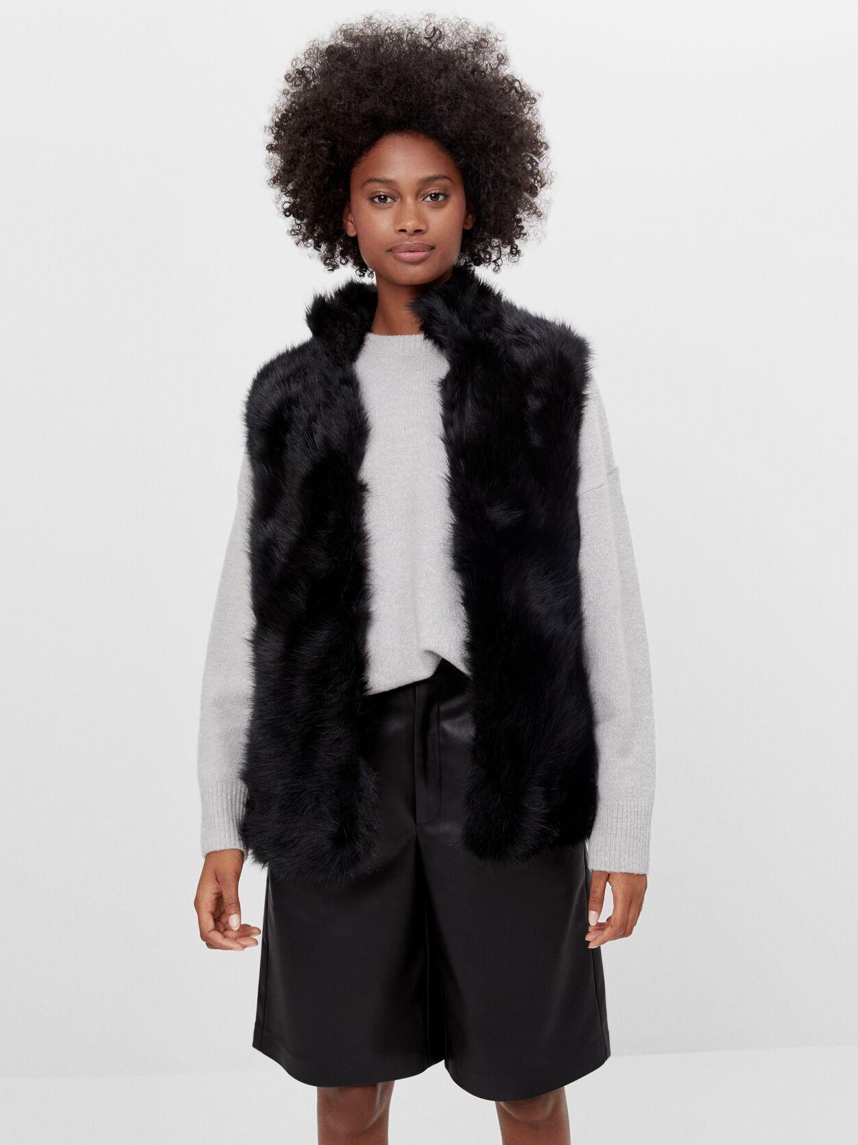 

Жилет Bershka XAZ294695ZZXF  Черный, Жилет Bershka XAZ294695ZZXF S Черный