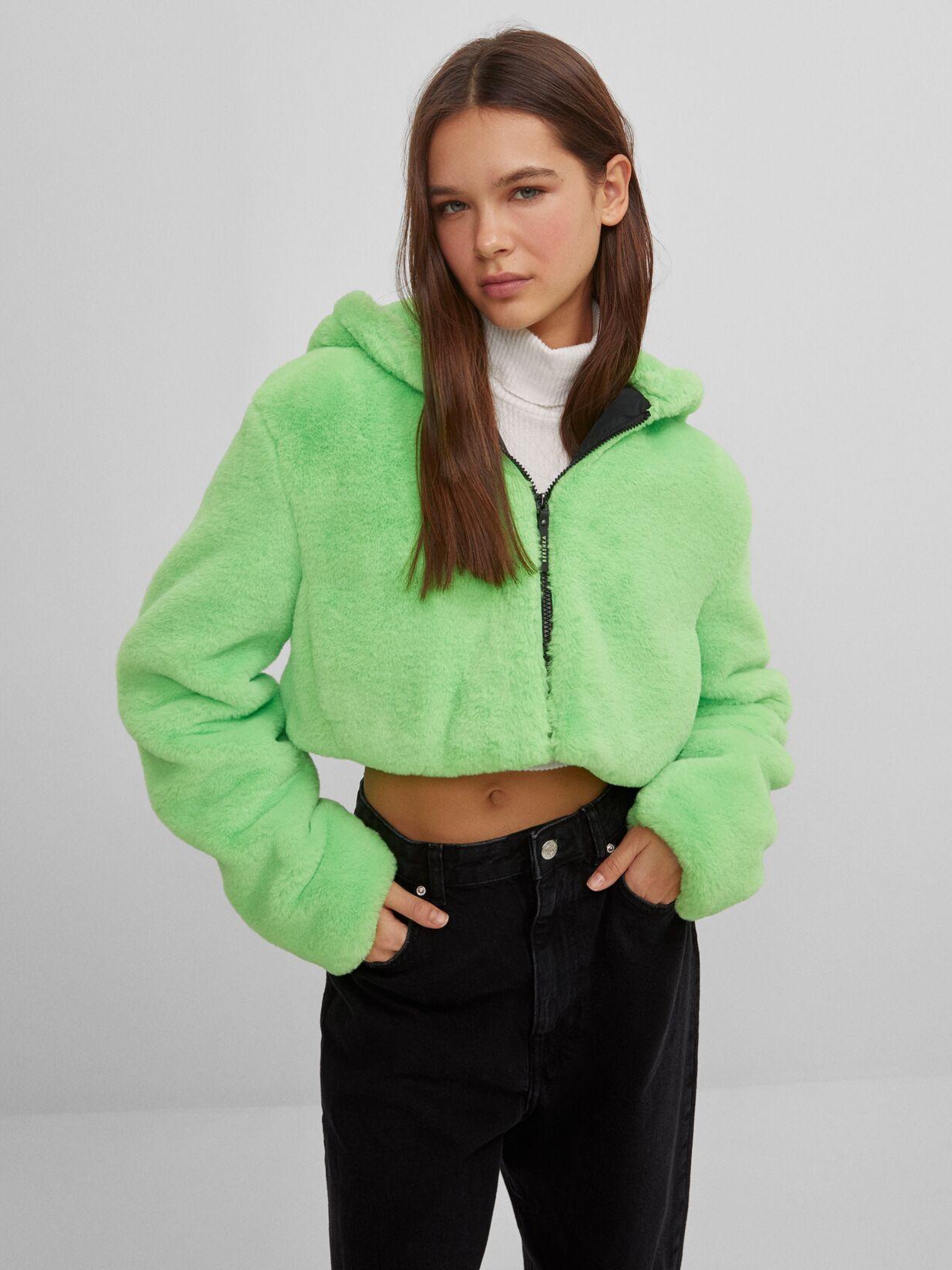 

Эко полушубок Bershka XAZ294697IAPP  Салатовый, Эко полушубок Bershka XAZ294697IAPP S Салатовый