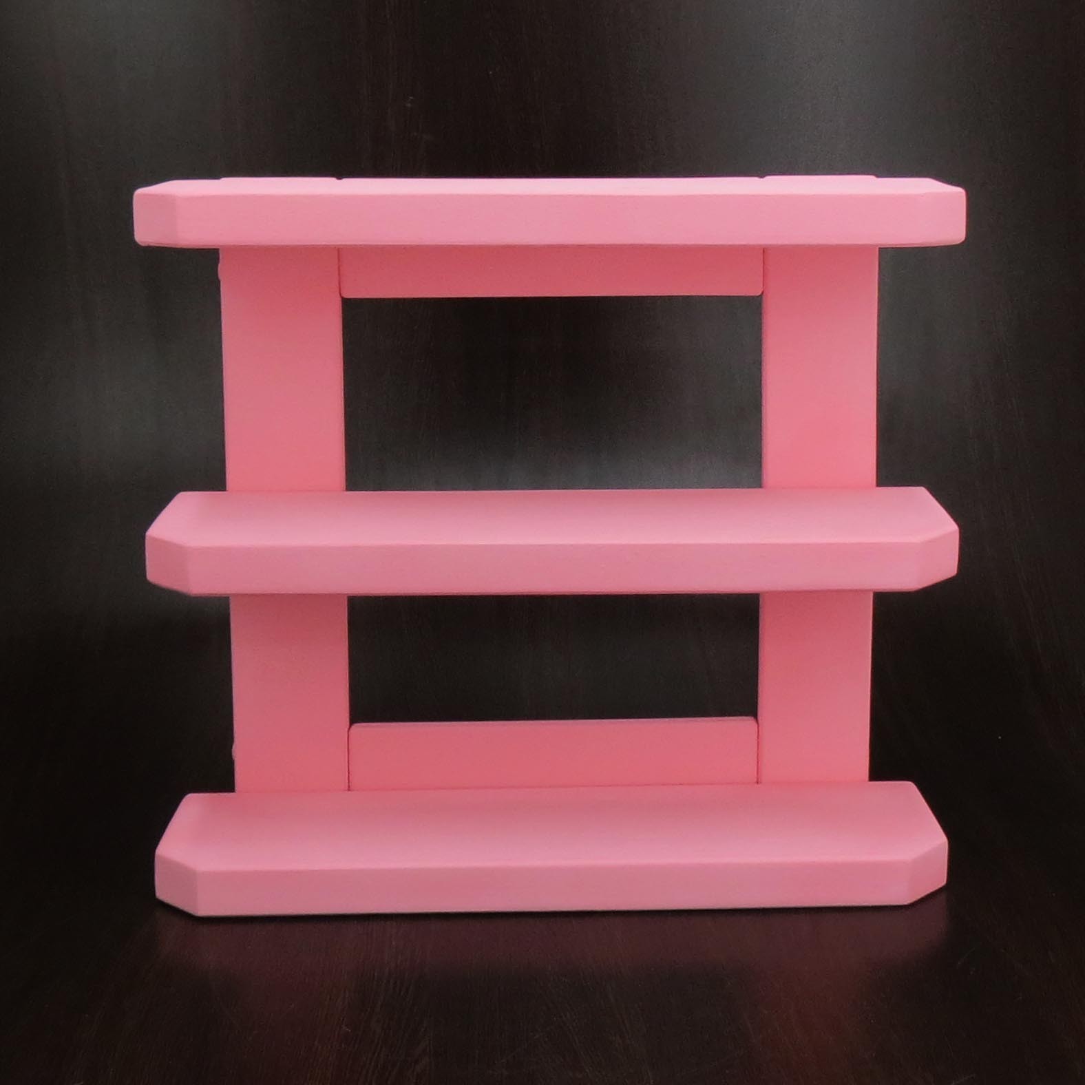 

Держатель для туалетной бумаги из натурального дерева IZD Индиум настенный Барби 50х45х16 см ДТБ-002150