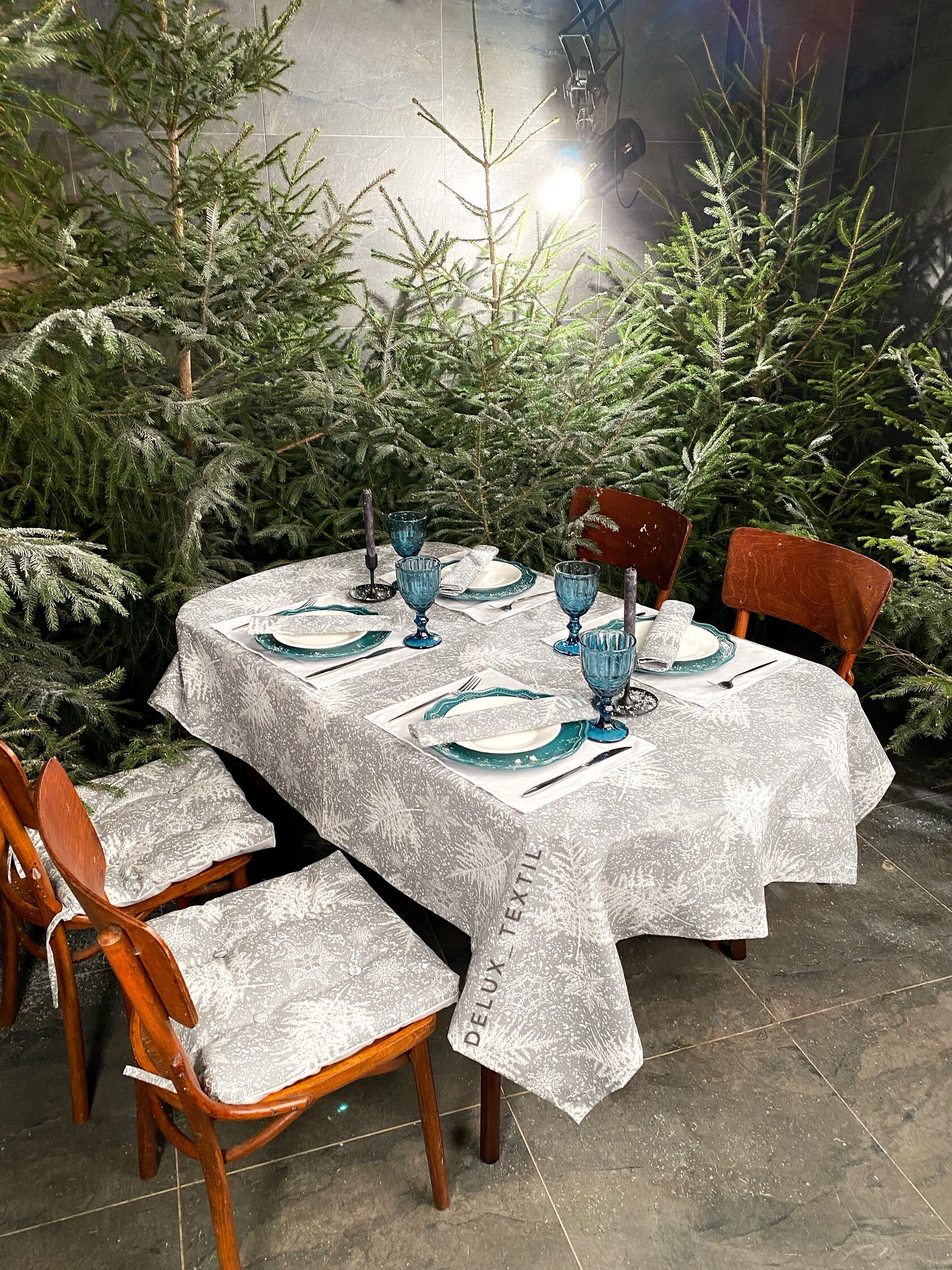 

Скатерть новогодняя "Серая Зимняя" 260х180 см