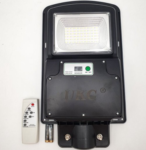 

Фонарь уличный с пультом UKC Solar Street Light R1 1VPP 7778 на столб