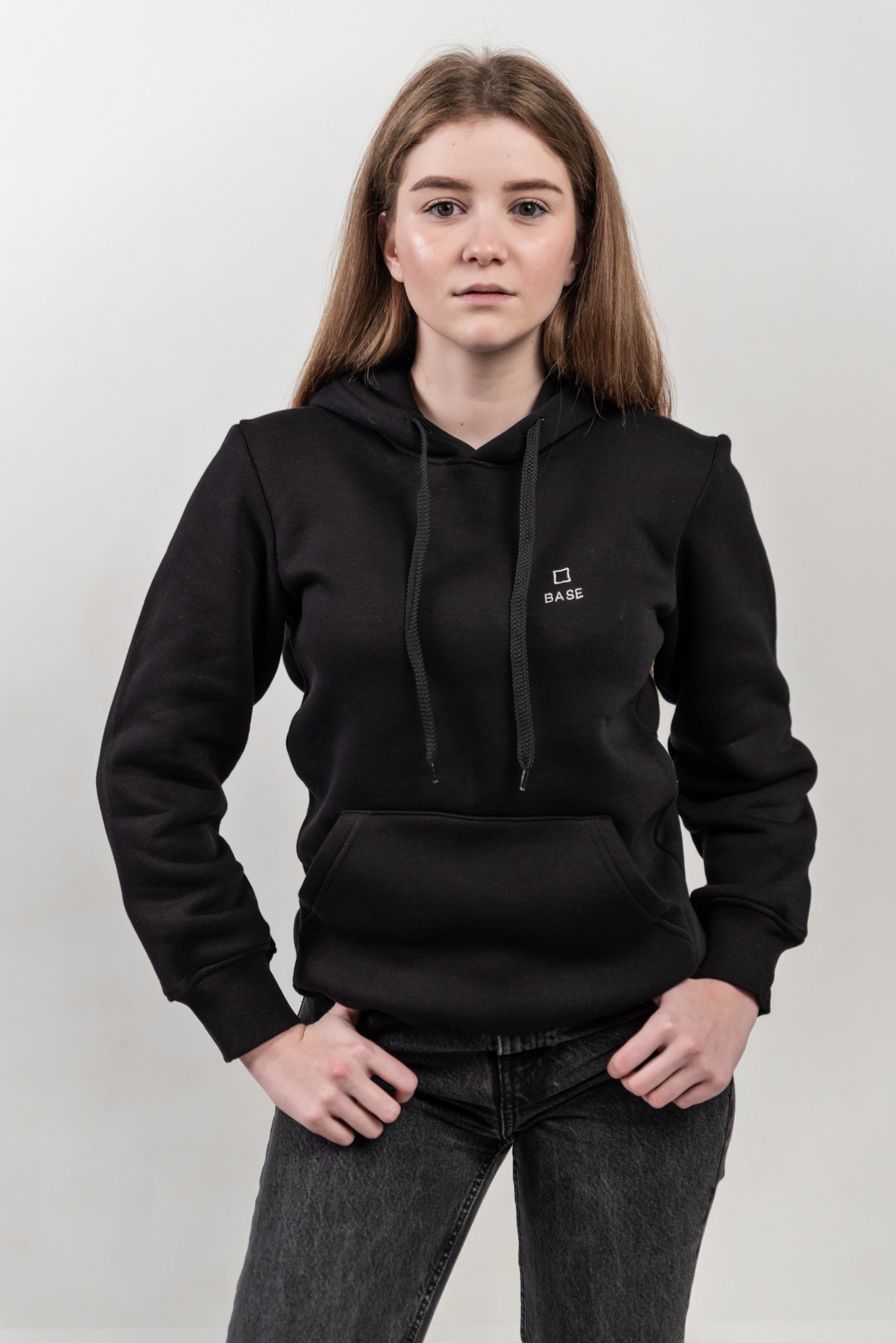 

Худи BASE черное женское базовое однотонное утепленное на флисе, Худи BASE черное женское базовое однотонное утепленное на флисе XS