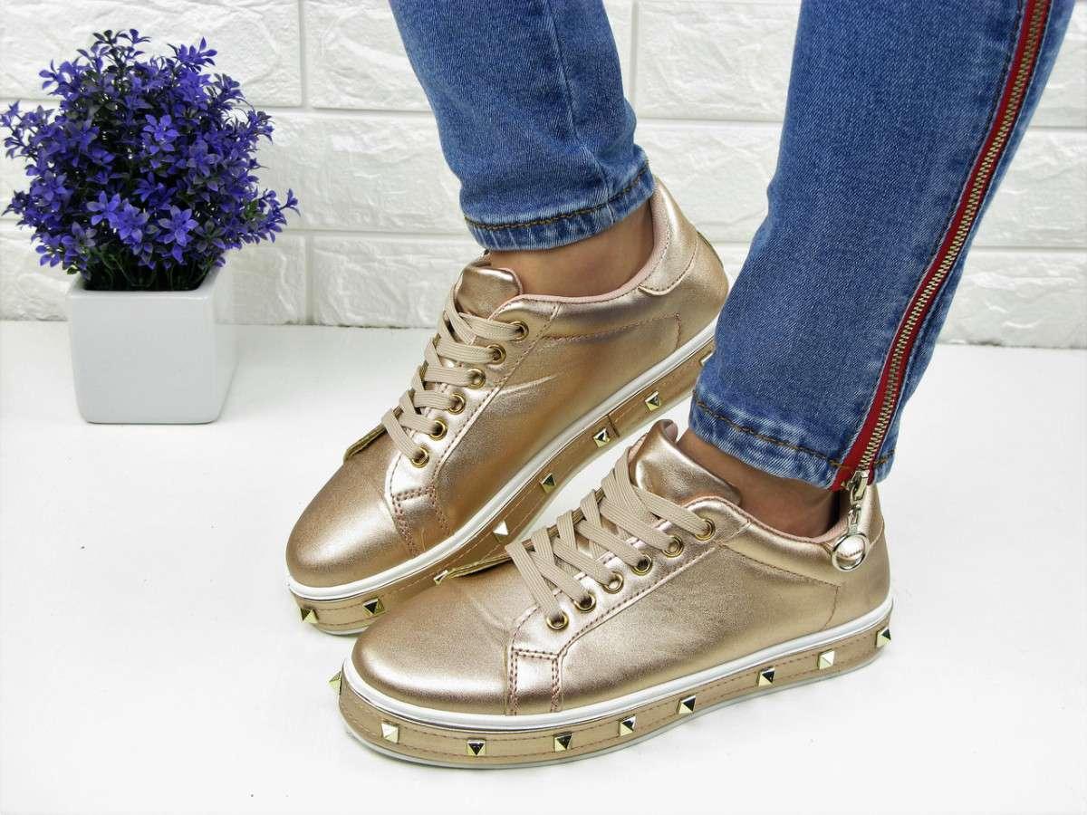 

Кроссовки женские Shoes золотистые 1011 36 р