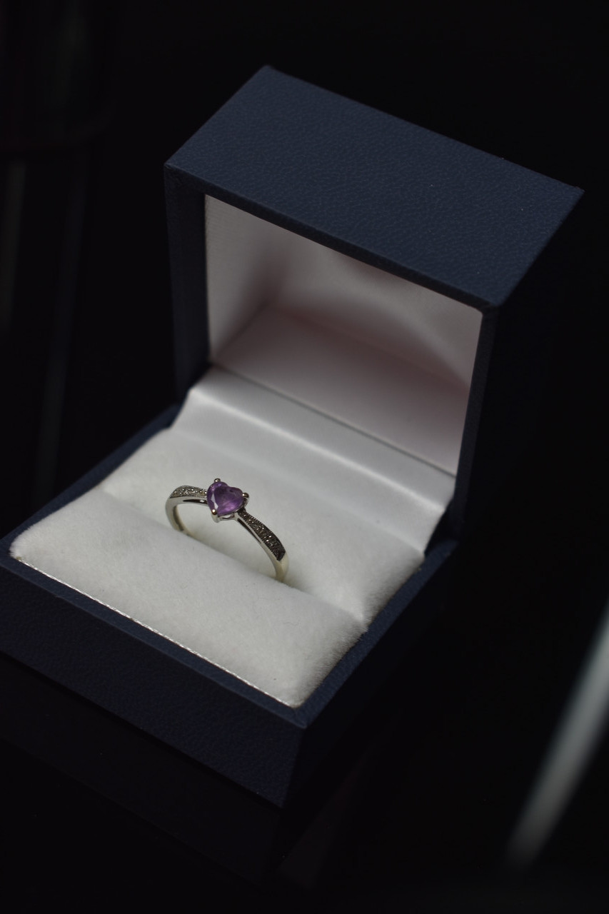 

Золотое Кольцо С Аметистом И Бриллиантами Сердце Sky Jewelry 666555 18 Размер
