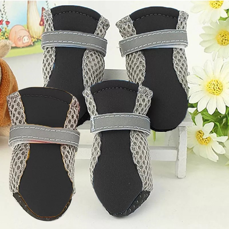 

Обувь для собак DogClub Autumn M (3,6*4,1см) Black