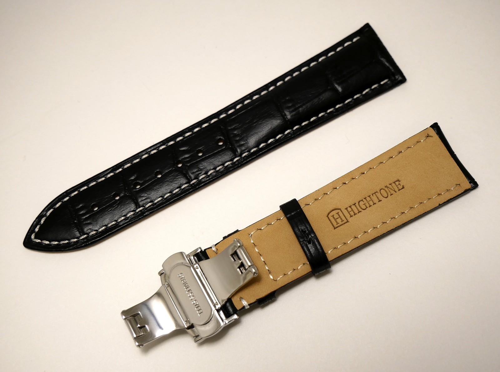 

Ремешок кожаный HighTone черный cо строчкой застежка стальной 22мм (0642)