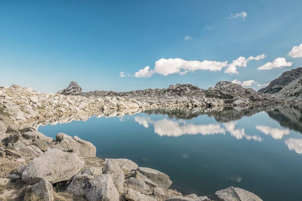 

Фотообои Арт-Обои Облака в воде №nus_10544 Декоративная штукатурка