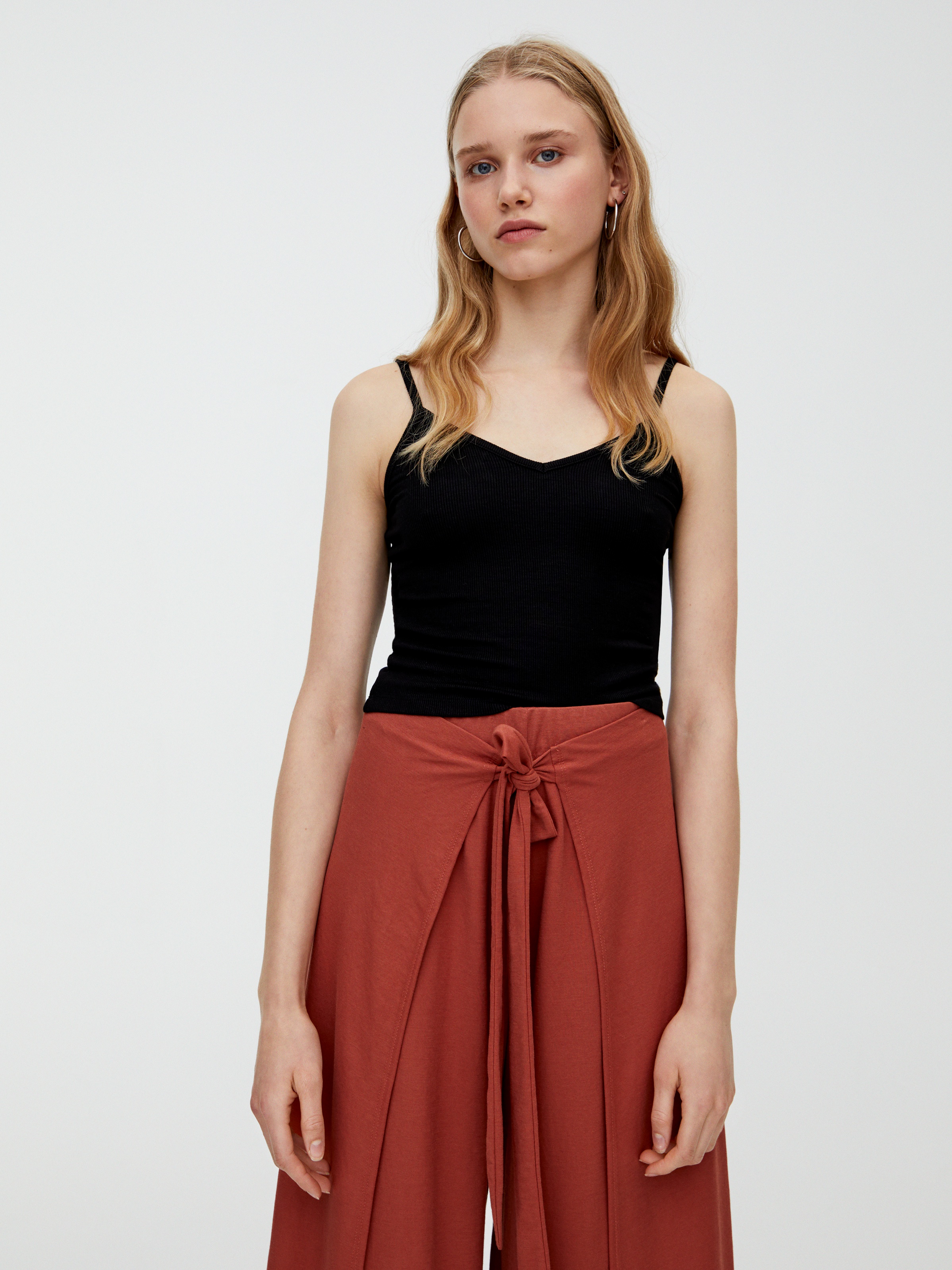 

Майка Pull & Bear 9230/380/800  Черная, Майка Pull & Bear 9230/380/800 M Черная