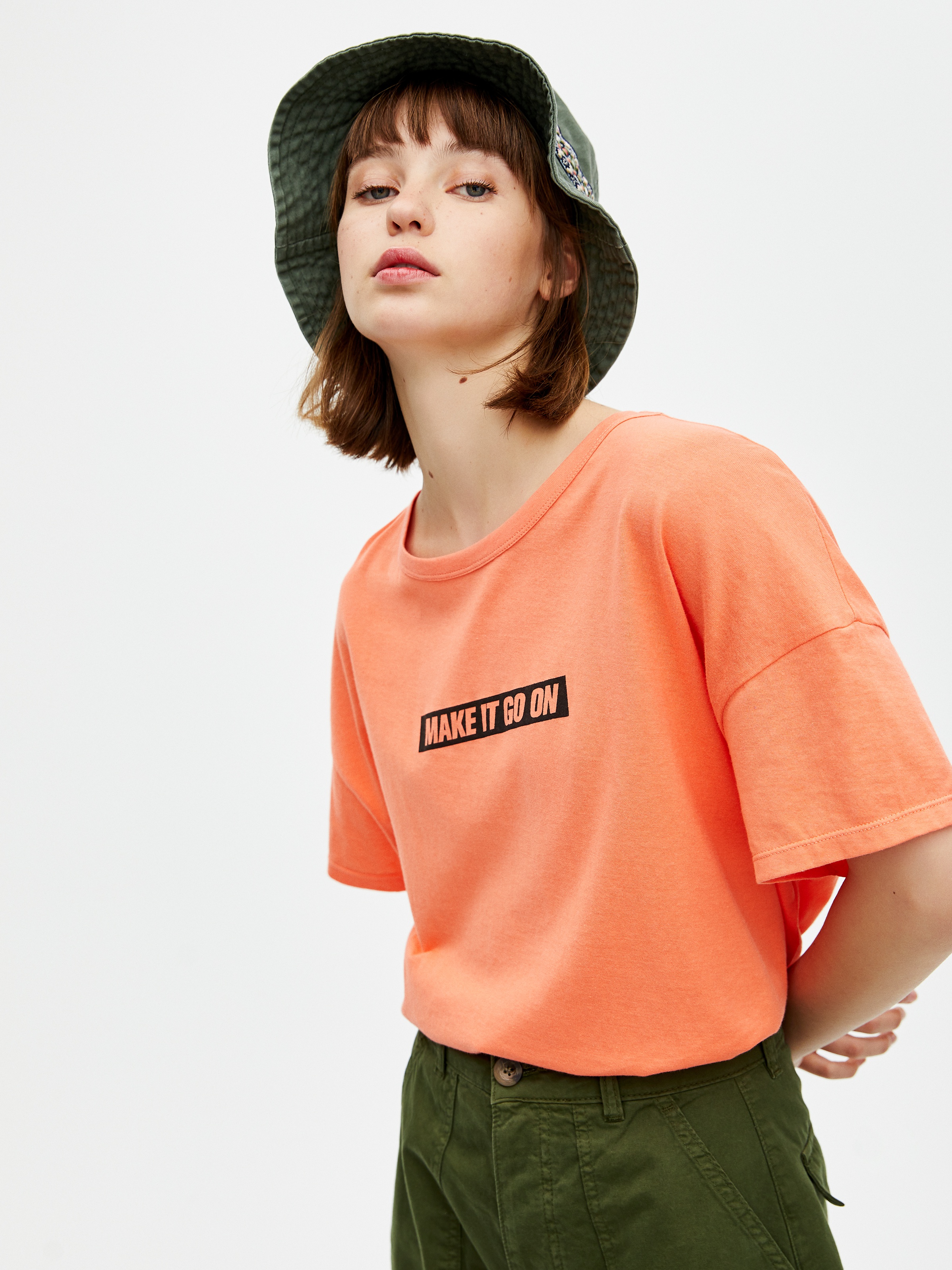 

Футболка Pull & Bear 9239/318/679  Персиковая, Футболка Pull & Bear 9239/318/679 XS Персиковая