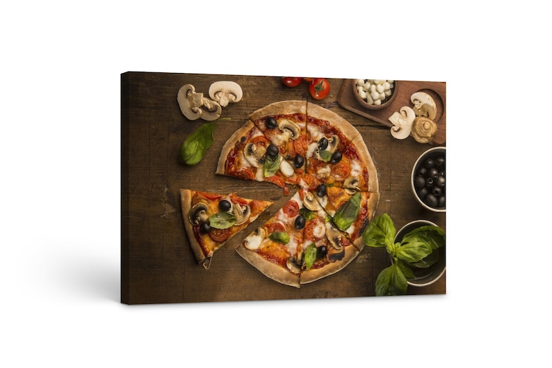 

Картина на холсте Итальянская кухня - ицца с грибами51x34 см (146)
