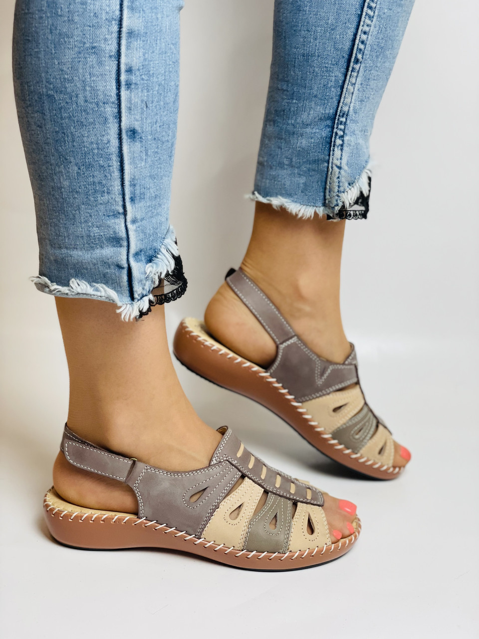 

Женские босоножки 24pfm 41 Коричневый с бежевым 2617