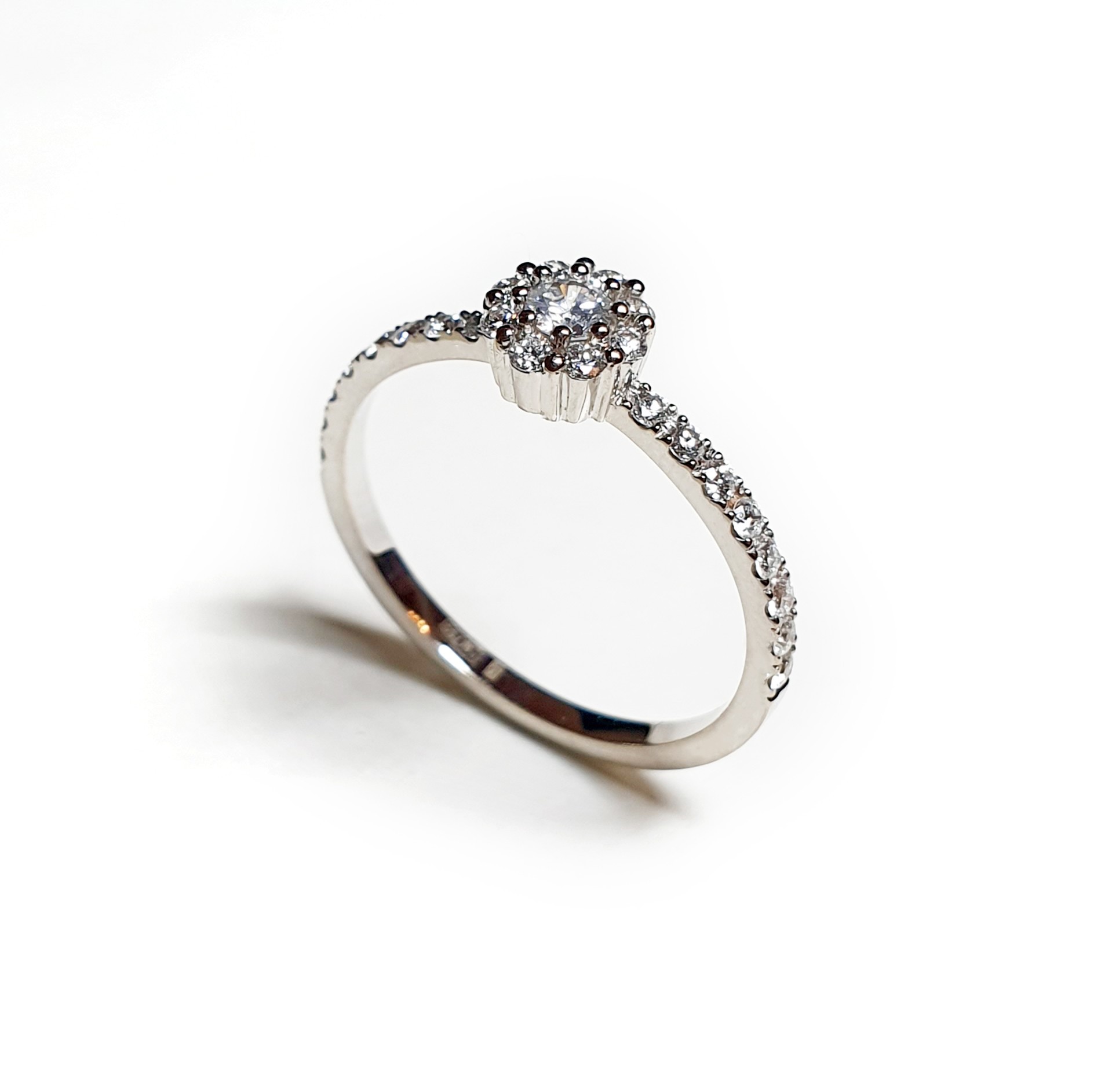 

Женское кольцо из белого золота (750) с бриллиантами 0,45ct, Congress Diamond, Размер 17.0//PS018/1