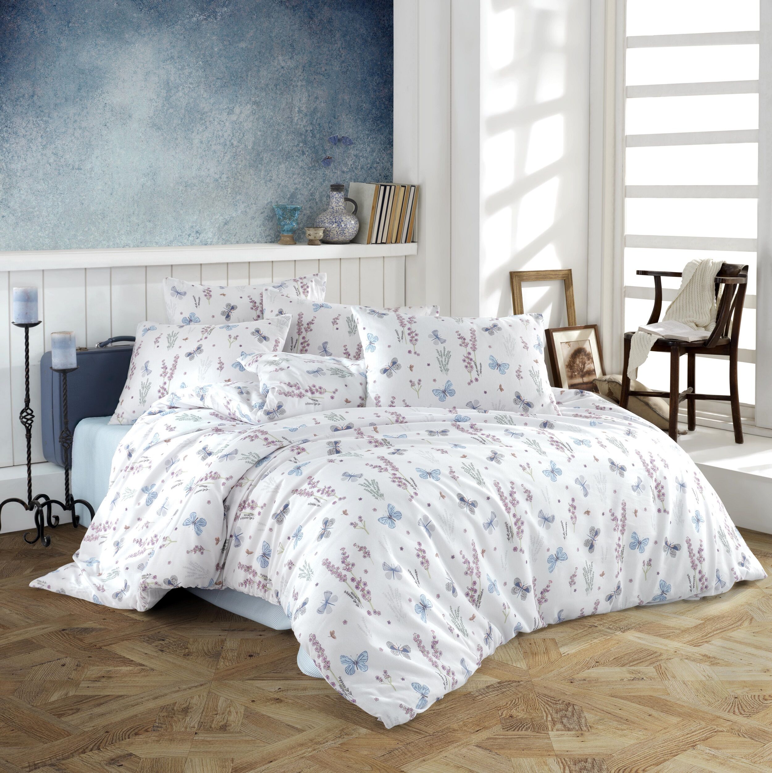 

Комплект постельного белья LightHouse Blue Butterfly бязь голд 200х220 2х50х70