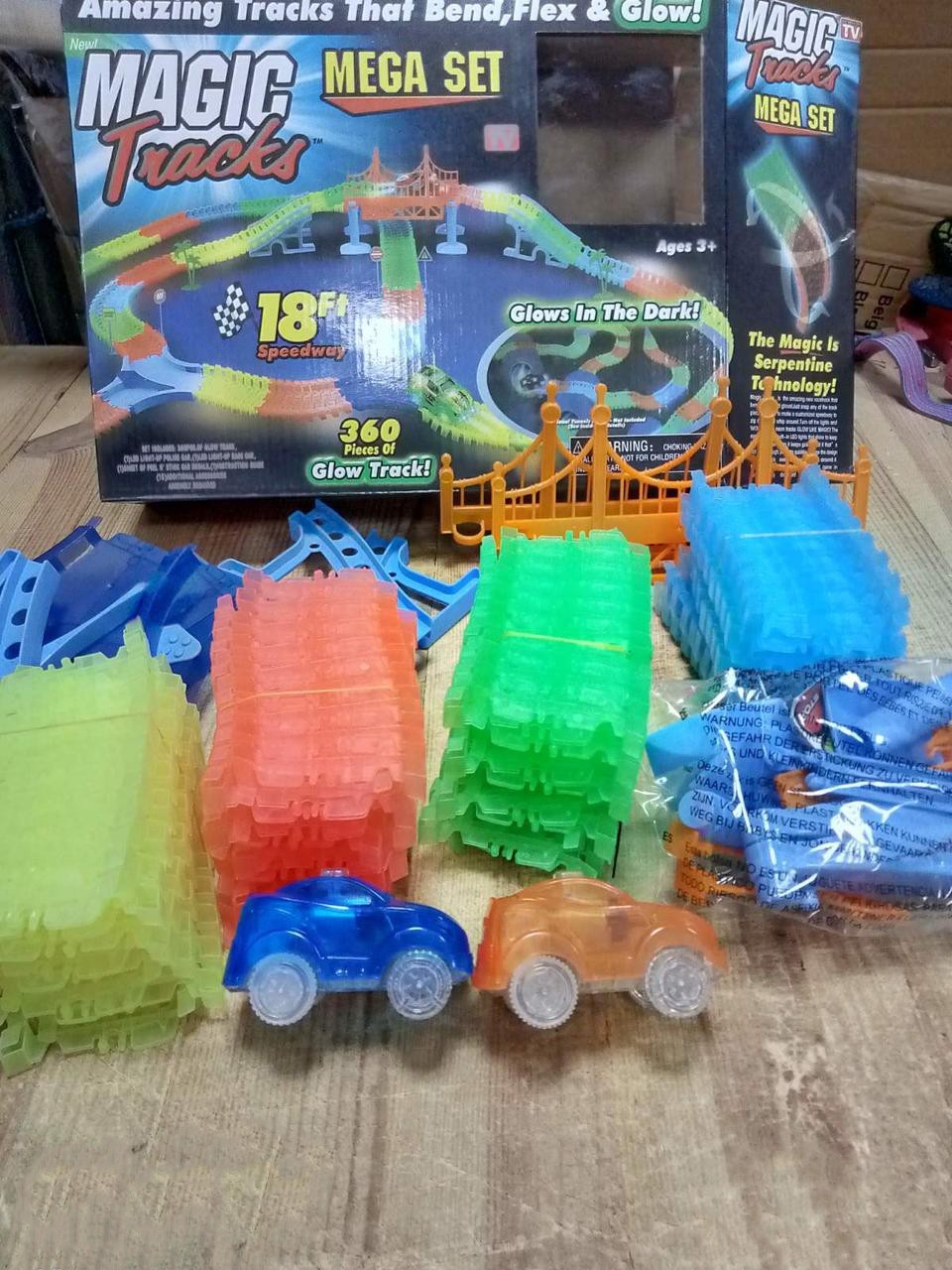 

Гоночный трек Magic Tracks 360 деталей на 3 батарейки (Magic Tracks 360)