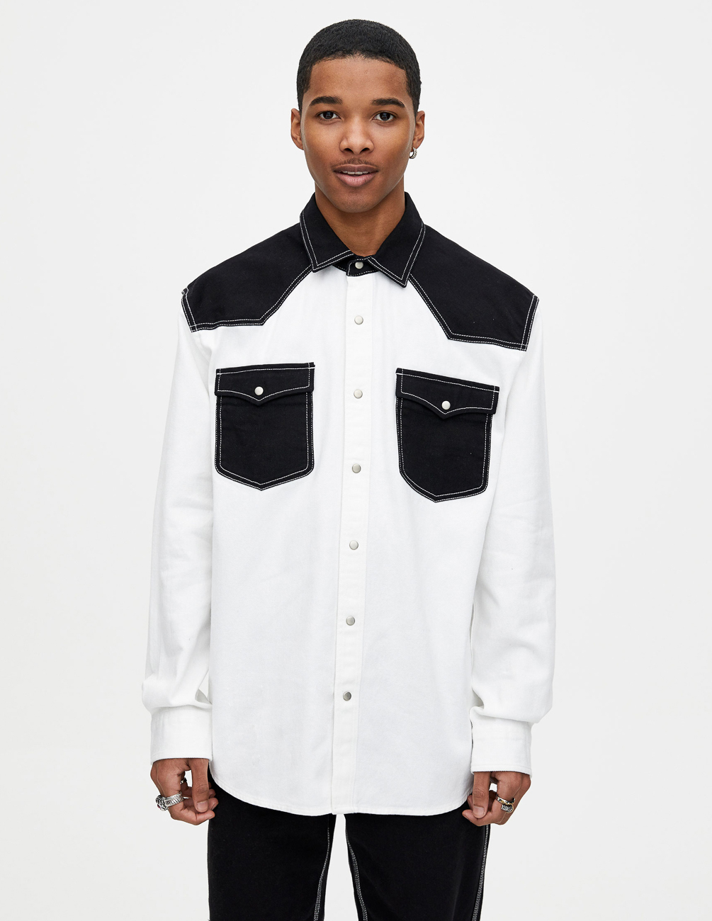 

Рубашка д/р PULL & BEAR М0116252 (9471/552/250) цвет черный-белый, Рубашка д/р PULL & BEAR М0116252 (9471/552/250) цвет черный-белый S