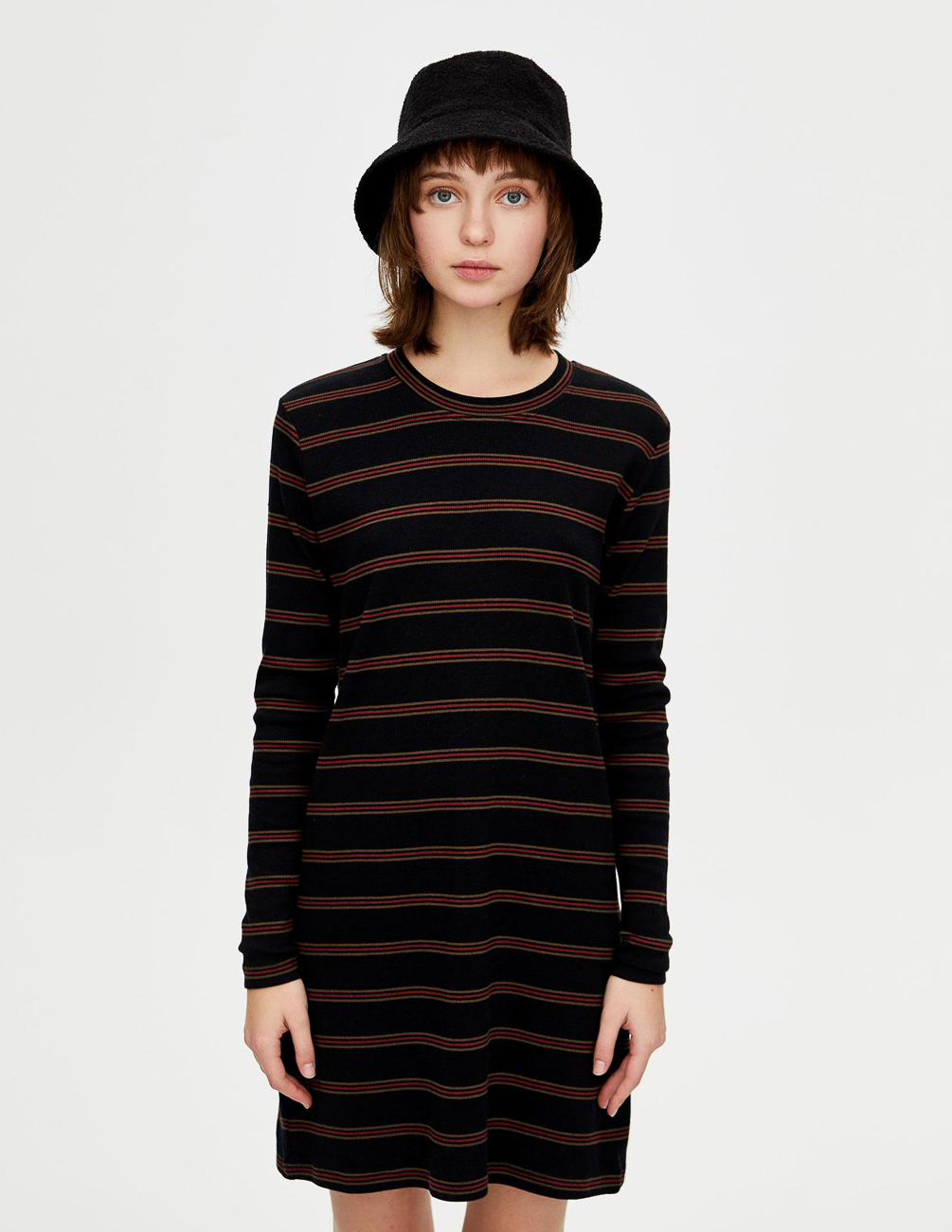 

Платье PULL & BEAR Ж1078086 (5390/302/839) цвет черный, Платье PULL & BEAR Ж1078086 (5390/302/839) цвет черный M