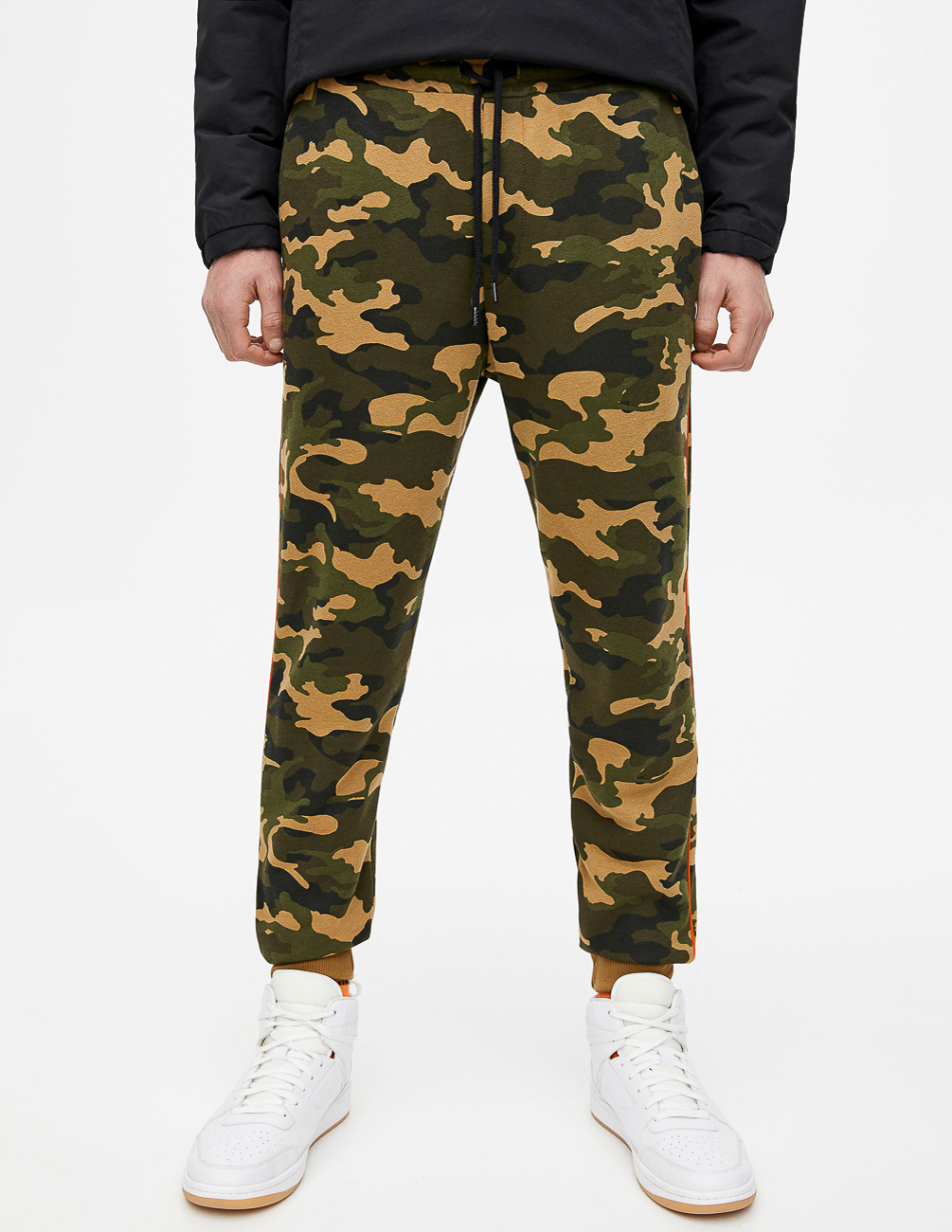 

Брюки PULL & BEAR М0116134 (5679/537/505) цвет зеленый, Брюки PULL & BEAR М0116134 (5679/537/505) цвет зеленый S
