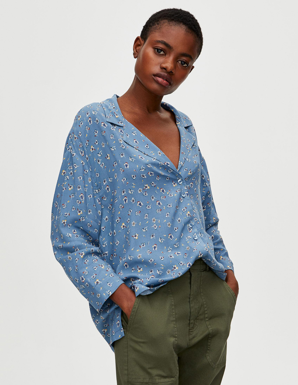 

Рубашка PULL & BEAR Ж1078097 (5470/311/406) цвет синий, Рубашка PULL & BEAR Ж1078097 (5470/311/406) цвет синий M