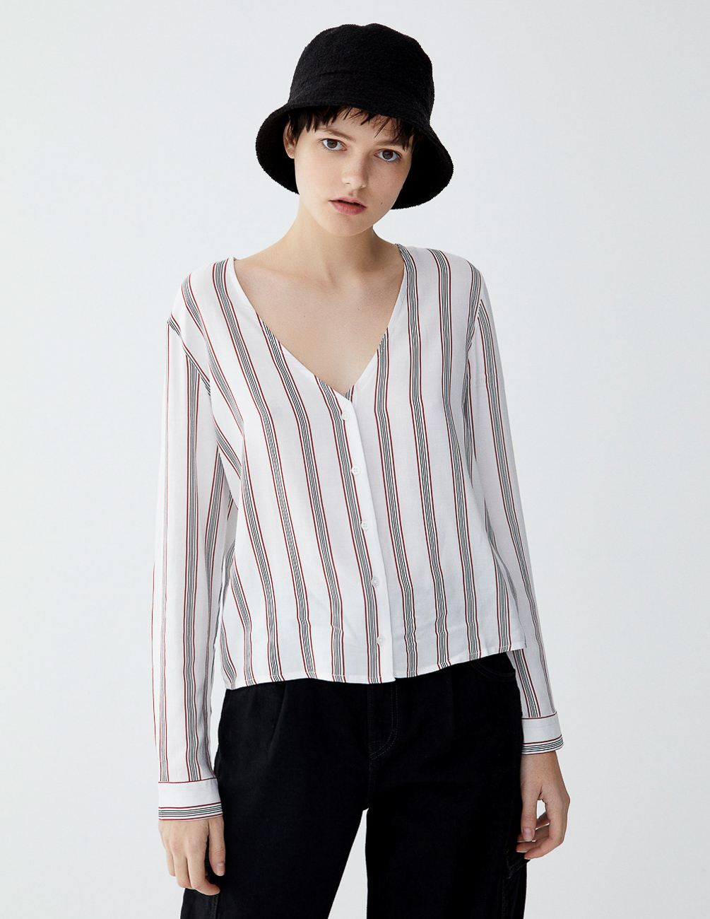 

Блуза PULL & BEAR Ж1077928 (9471/374/701) цвет белый, Блуза PULL & BEAR Ж1077928 (9471/374/701) цвет белый XL