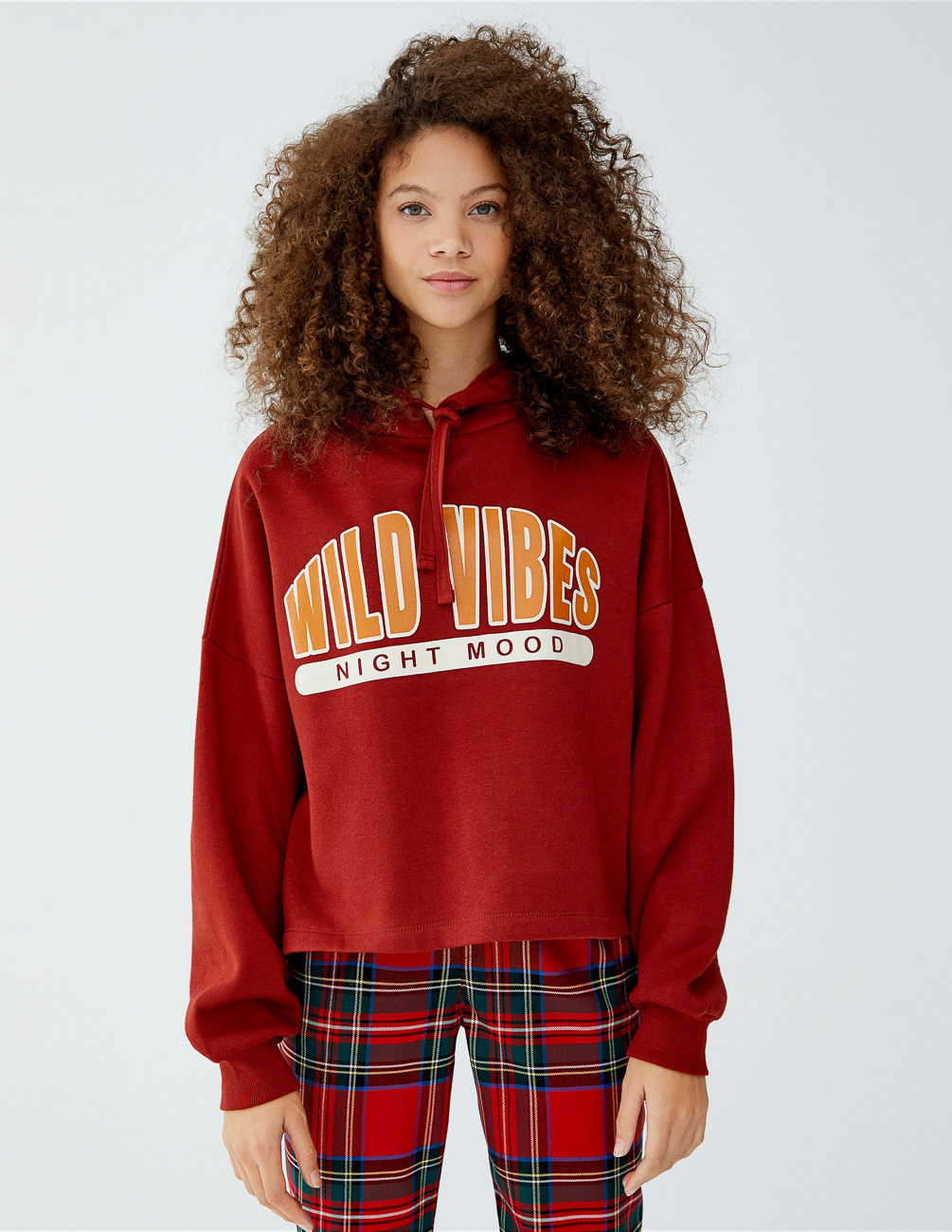 

Худи PULL & BEAR Ж1077769 (5590/300/701) цвет красный, Худи PULL & BEAR Ж1077769 (5590/300/701) цвет красный L