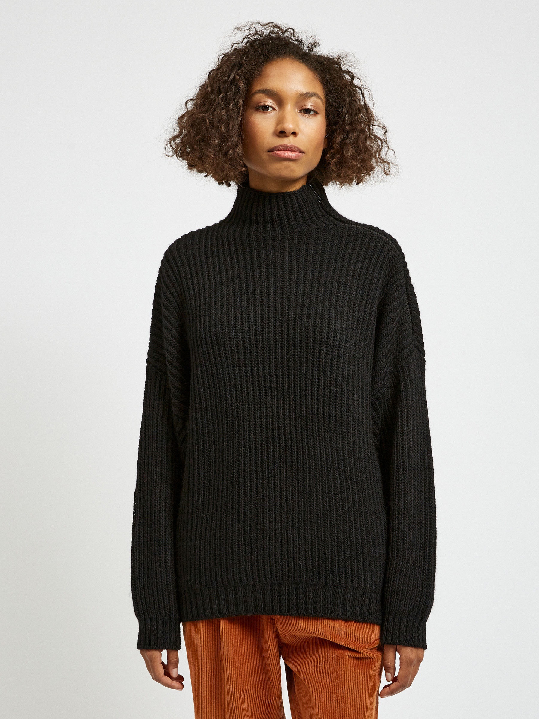 

Свитер United Colors of Benetton 109LD2506-700, Свитер United Colors of Benetton 109LD2506-700 M
