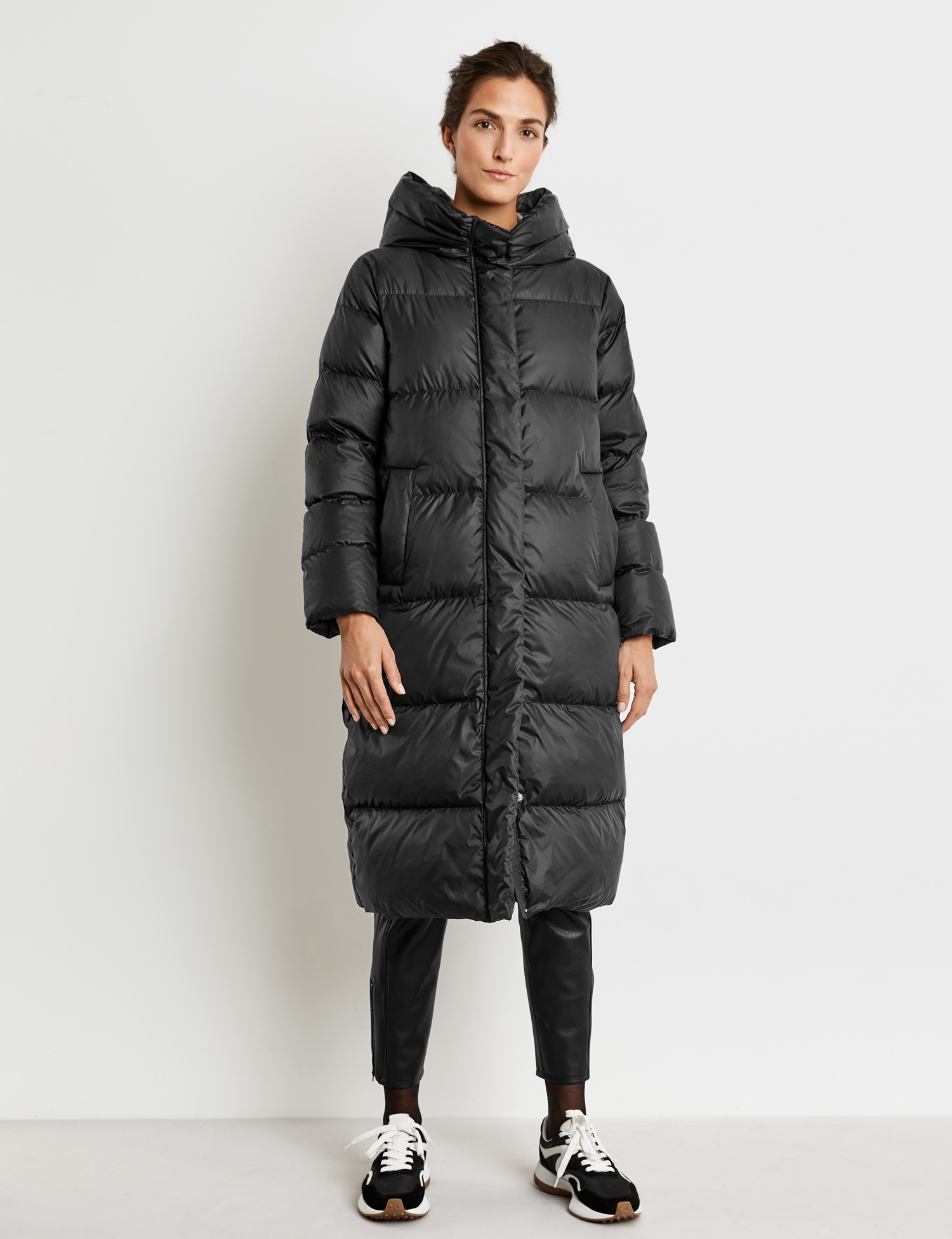 

Пуховик Gerry Weber  Черный 650237.31127, Пуховик Gerry Weber 40 Черный 650237.31127