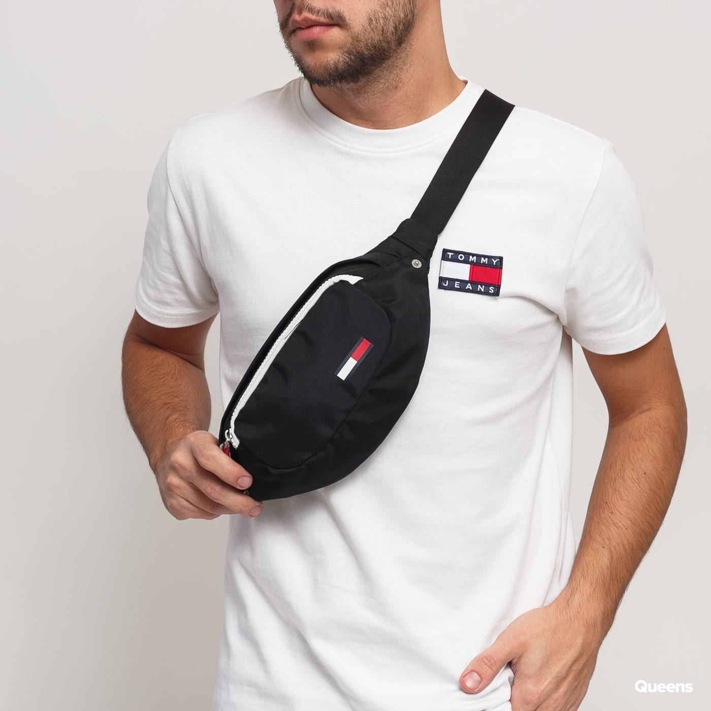 

Сумка бананка Tommy Jeans Cool City Fanny Pack через плечо черная