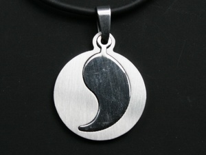

Кулон Инь Semantic Jewelry 3.1 x 2.7 x 0.2 см