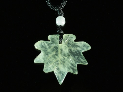

Амулет кулон Нефритовый Лист Клёна Semantic Jewelry 2.7 x 2.5 x 0.2 см