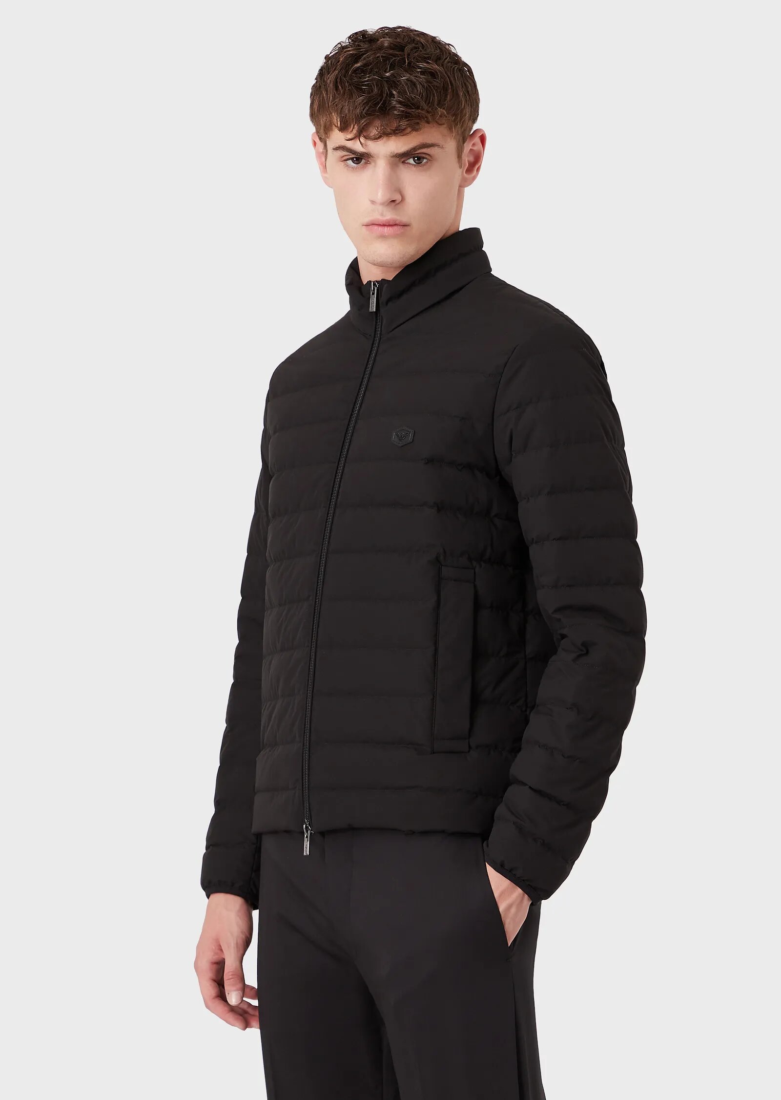 

Пуховик Emporio Armani  Черный 8N1BQ2.1NLRZ, Пуховик Emporio Armani 52 Черный 8N1BQ2.1NLRZ