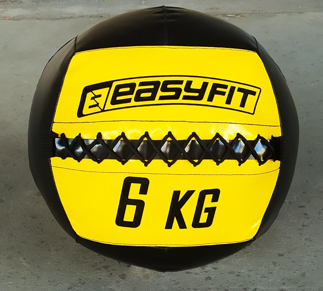 

Медбол (волболл) EasyFit Wall Ball 6 кг желтый EF-WB-06