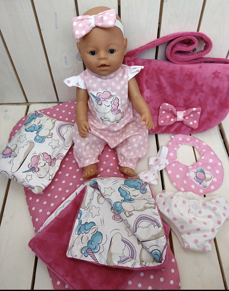 

Набор Одежды для куклы 40-44 см. Бэби Борн Toys Малиновые единорожки с Сумкой и постельным бельем в коляску Ручная работа (145222014)