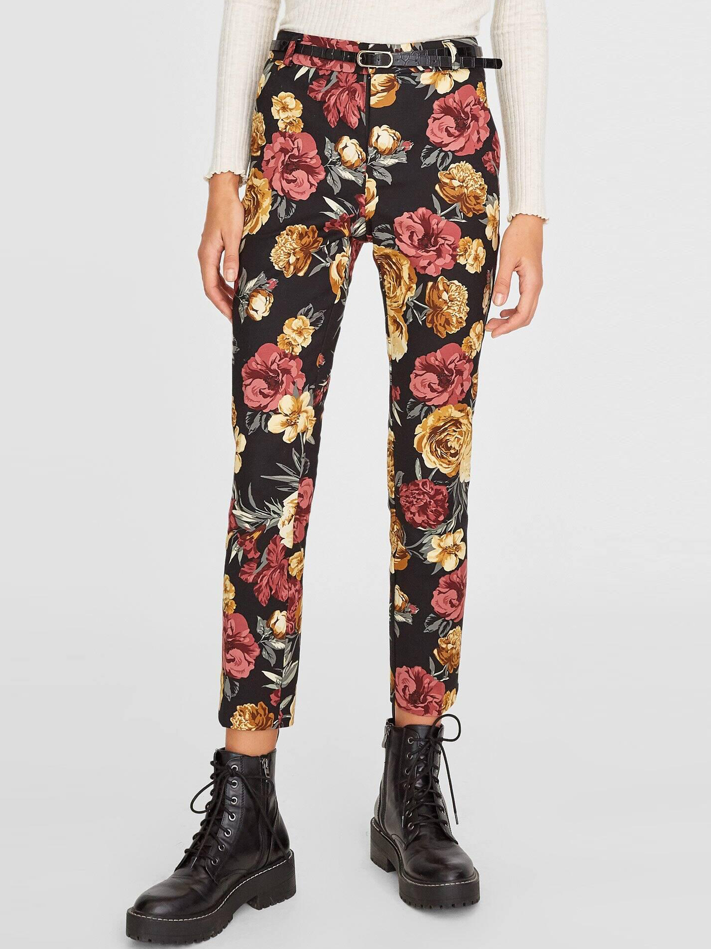 

Брюки Stradivarius XAZ230810OMLS  Черные, Брюки Stradivarius XAZ230810OMLS 38 Черные